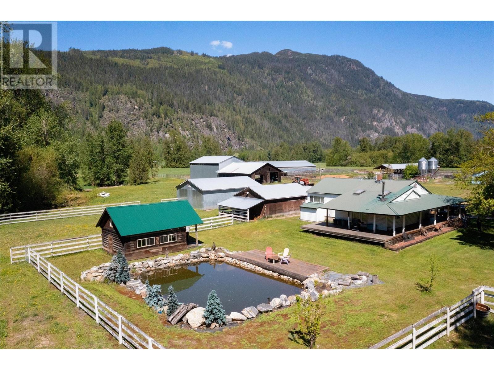 2169 Solsqua Road, Sicamous, British Columbia  V0E 2V0 - Photo 18 - 10346983