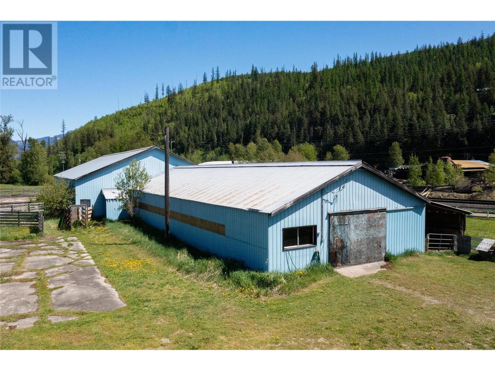 2169 Solsqua Road, Sicamous, British Columbia  V0E 2V0 - Photo 25 - 10346983