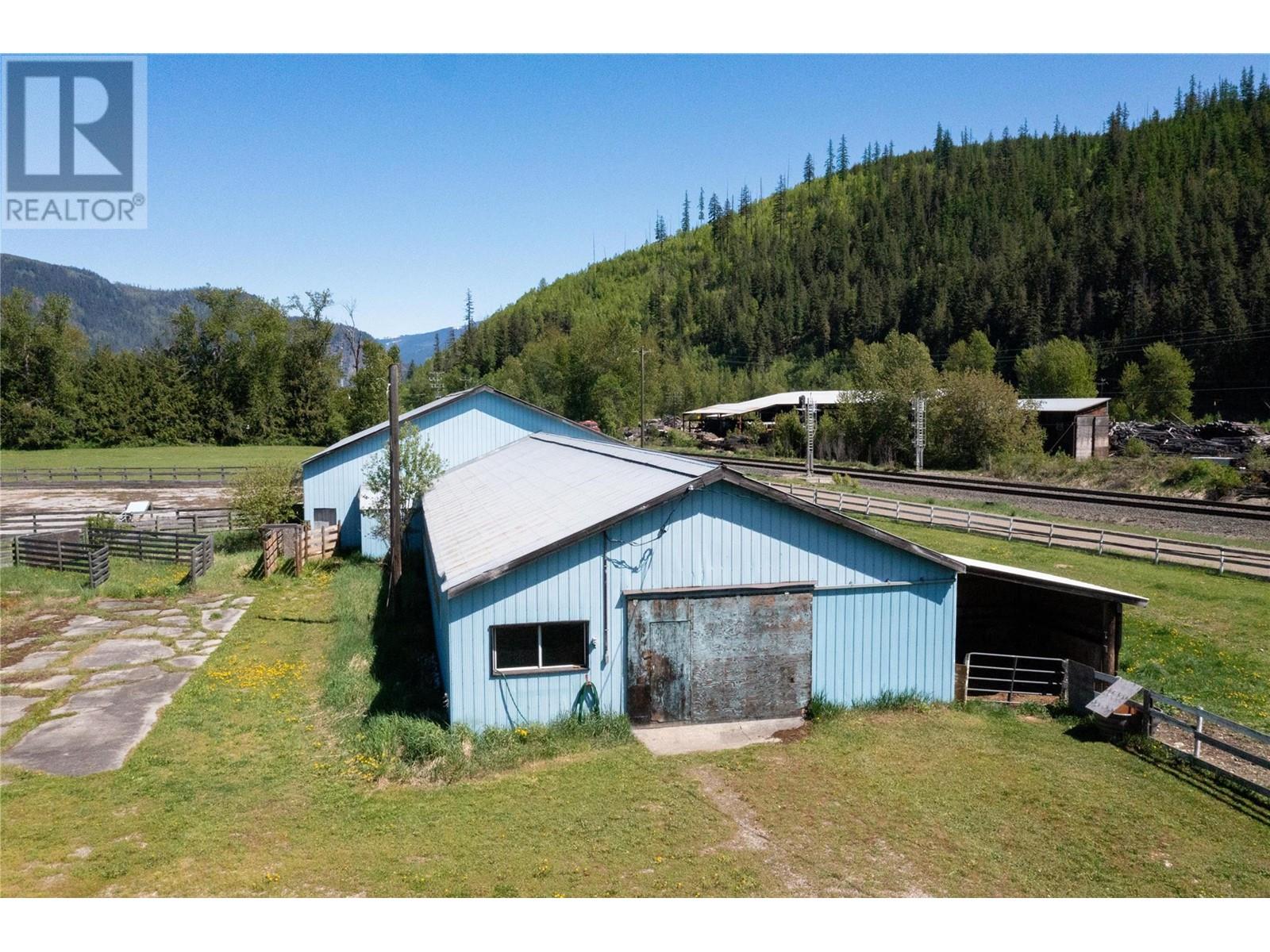 2169 Solsqua Road, Sicamous, British Columbia  V0E 2V0 - Photo 28 - 10346983