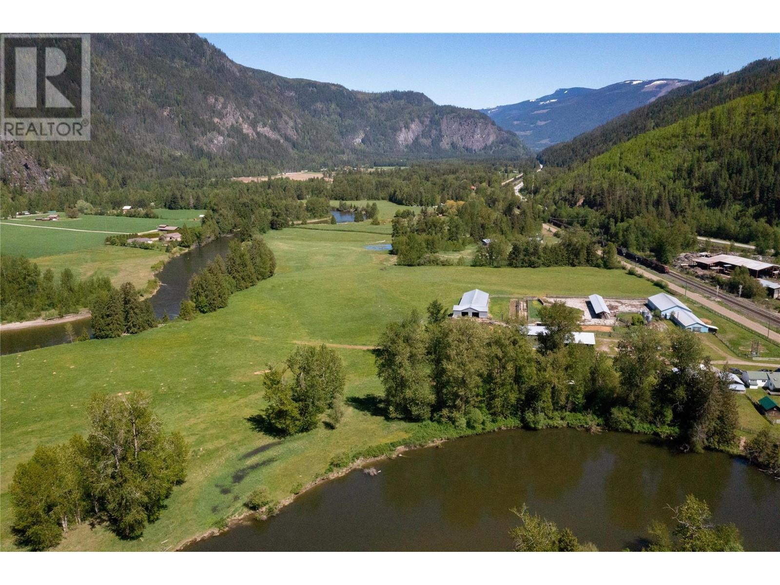 2169 Solsqua Road, Sicamous, British Columbia  V0E 2V0 - Photo 37 - 10346983