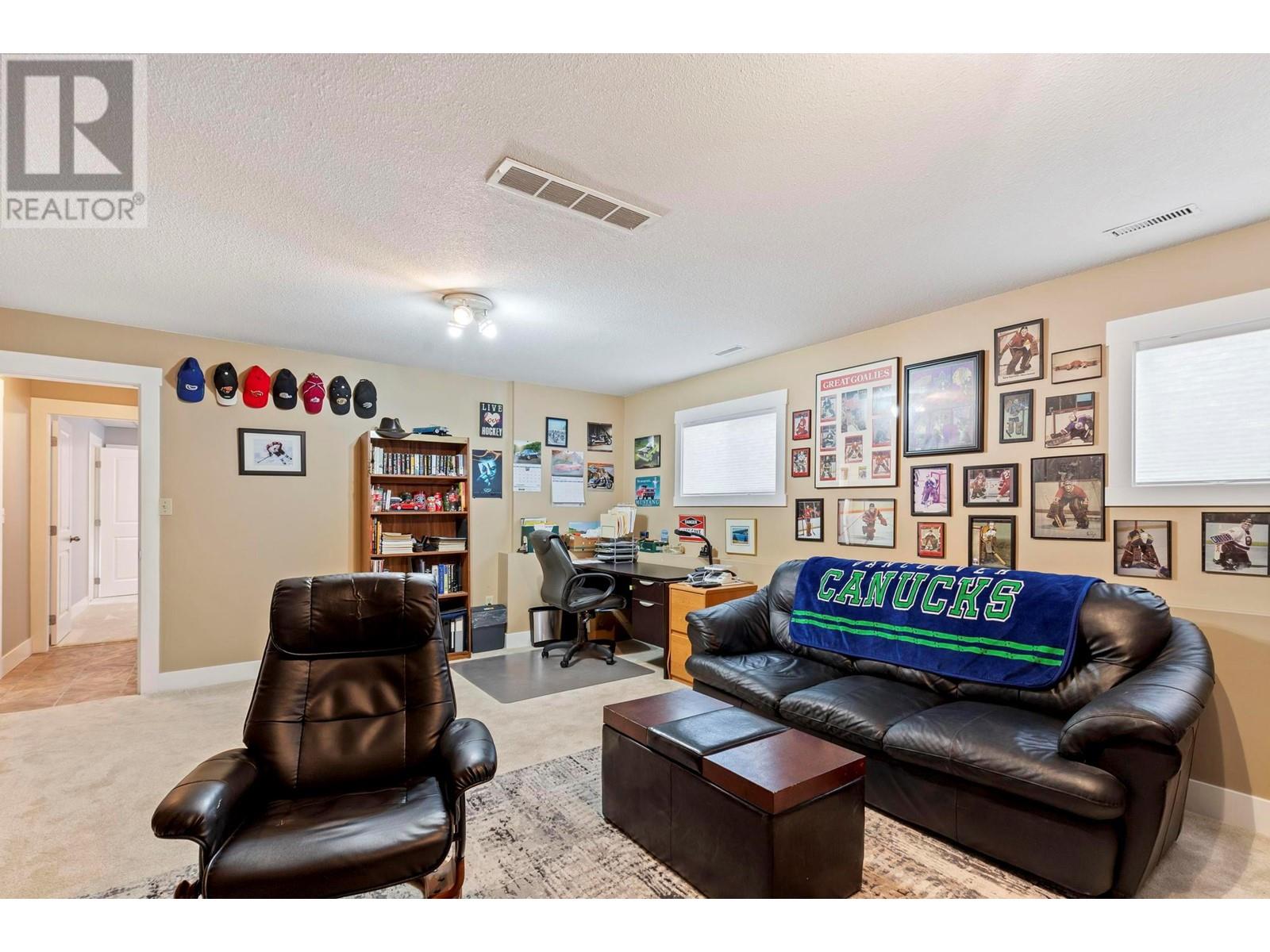 4764 Gordon Drive, Kelowna, British Columbia  V1W 4P3 - Photo 18 - 10346618