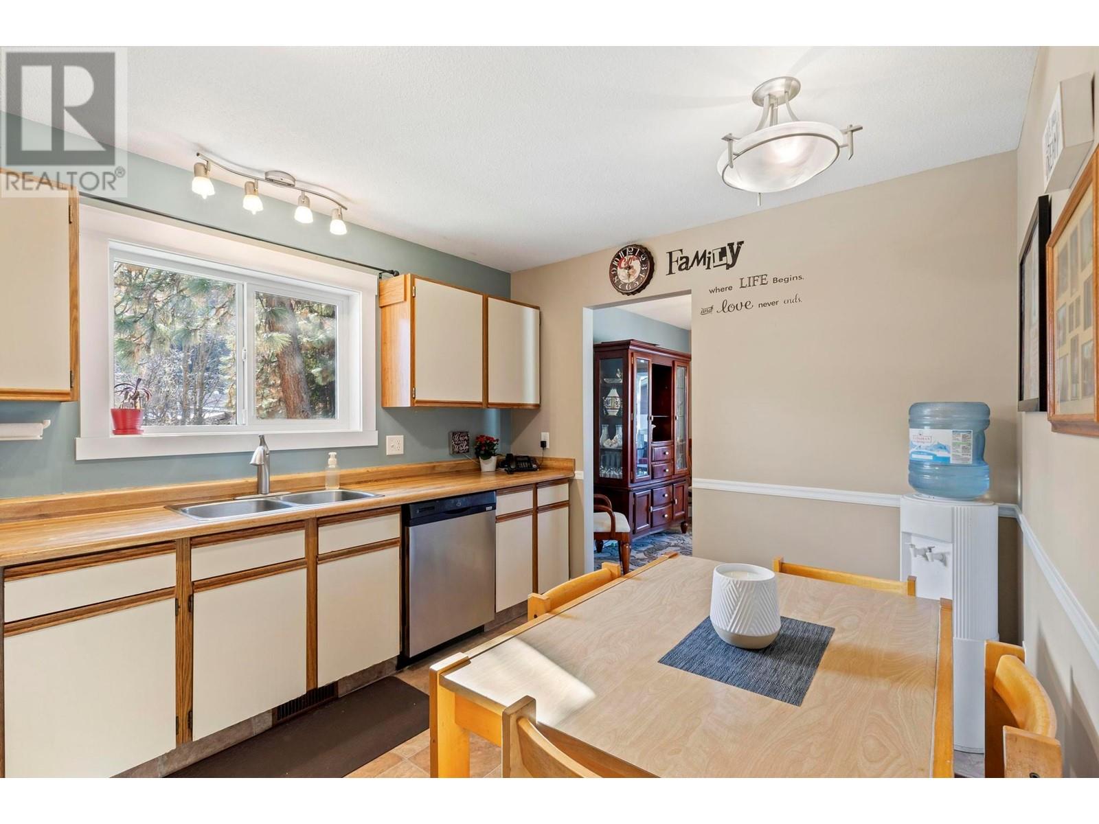 4764 Gordon Drive, Kelowna, British Columbia  V1W 4P3 - Photo 3 - 10346618
