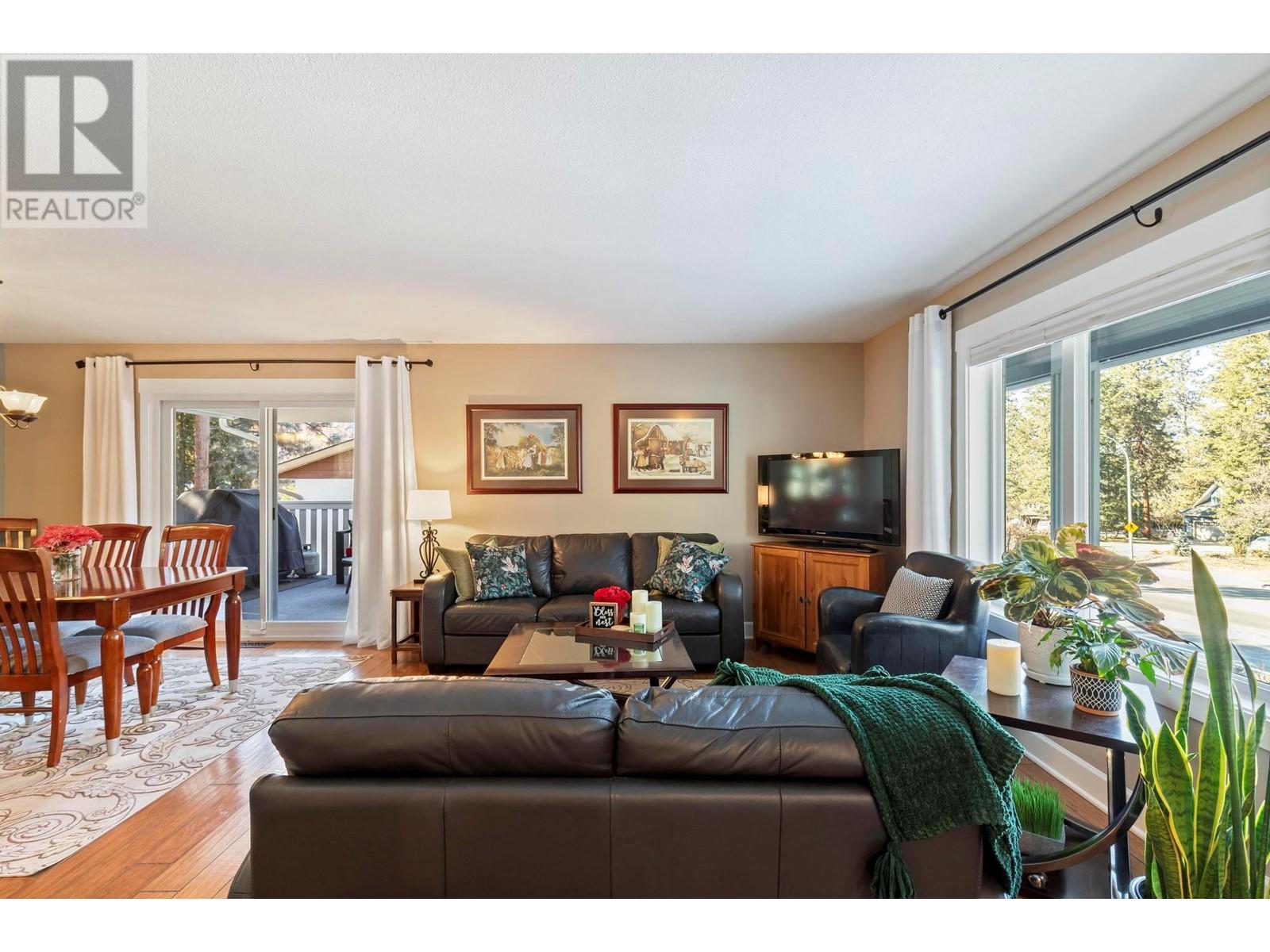 4764 Gordon Drive, Kelowna, British Columbia  V1W 4P3 - Photo 5 - 10346618