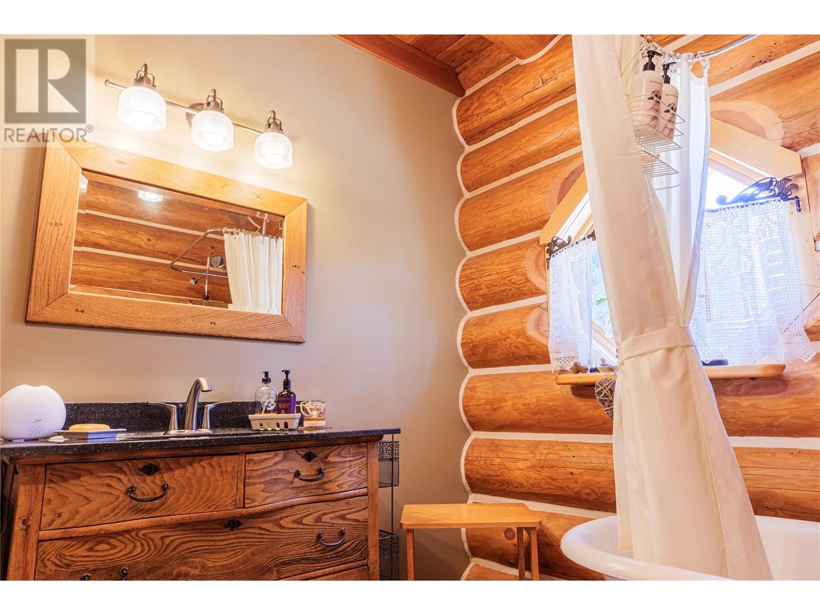 3200 Highway 93/95 Highway, Canal Flats, British Columbia  V0B 2E0 - Photo 38 - 10346321