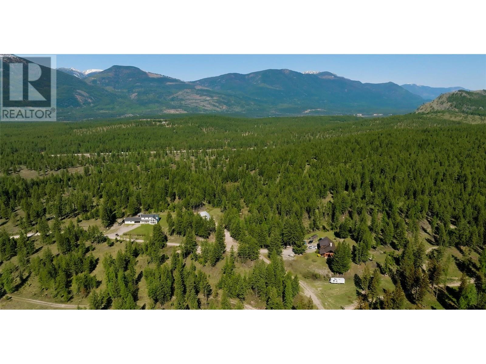 3200 Highway 93/95 Highway, Canal Flats, British Columbia  V0B 2E0 - Photo 4 - 10346321