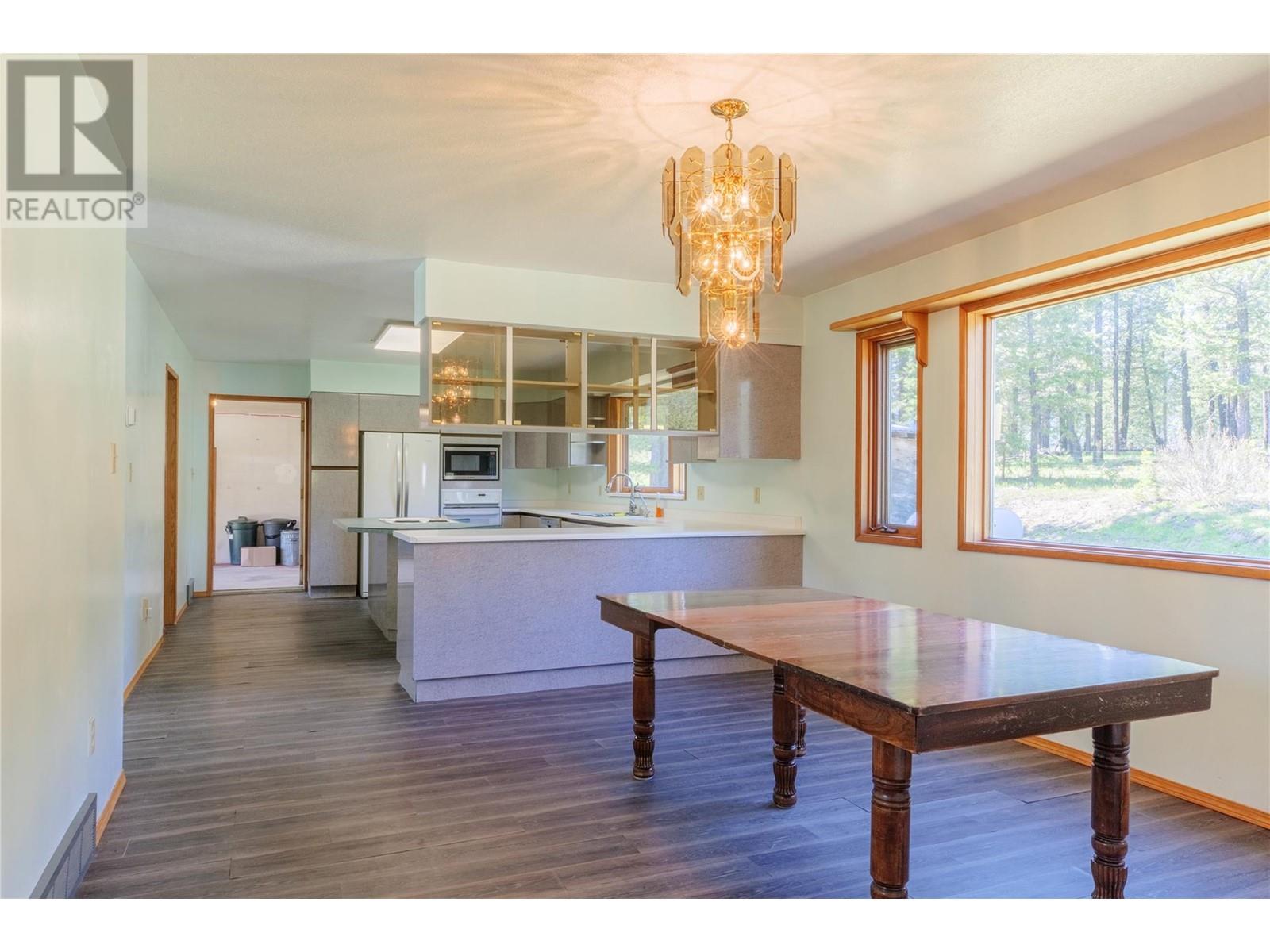 3200 Highway 93/95 Highway, Canal Flats, British Columbia  V0B 2E0 - Photo 49 - 10346321