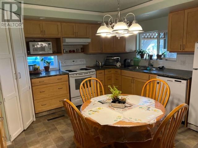 1121 Erickson Road, Creston, British Columbia  V0B 1G1 - Photo 13 - 10345976