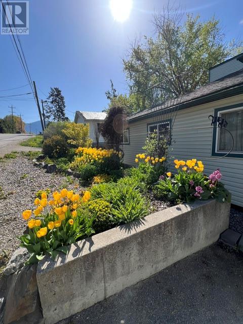 1121 Erickson Road, Creston, British Columbia  V0B 1G1 - Photo 4 - 10345976