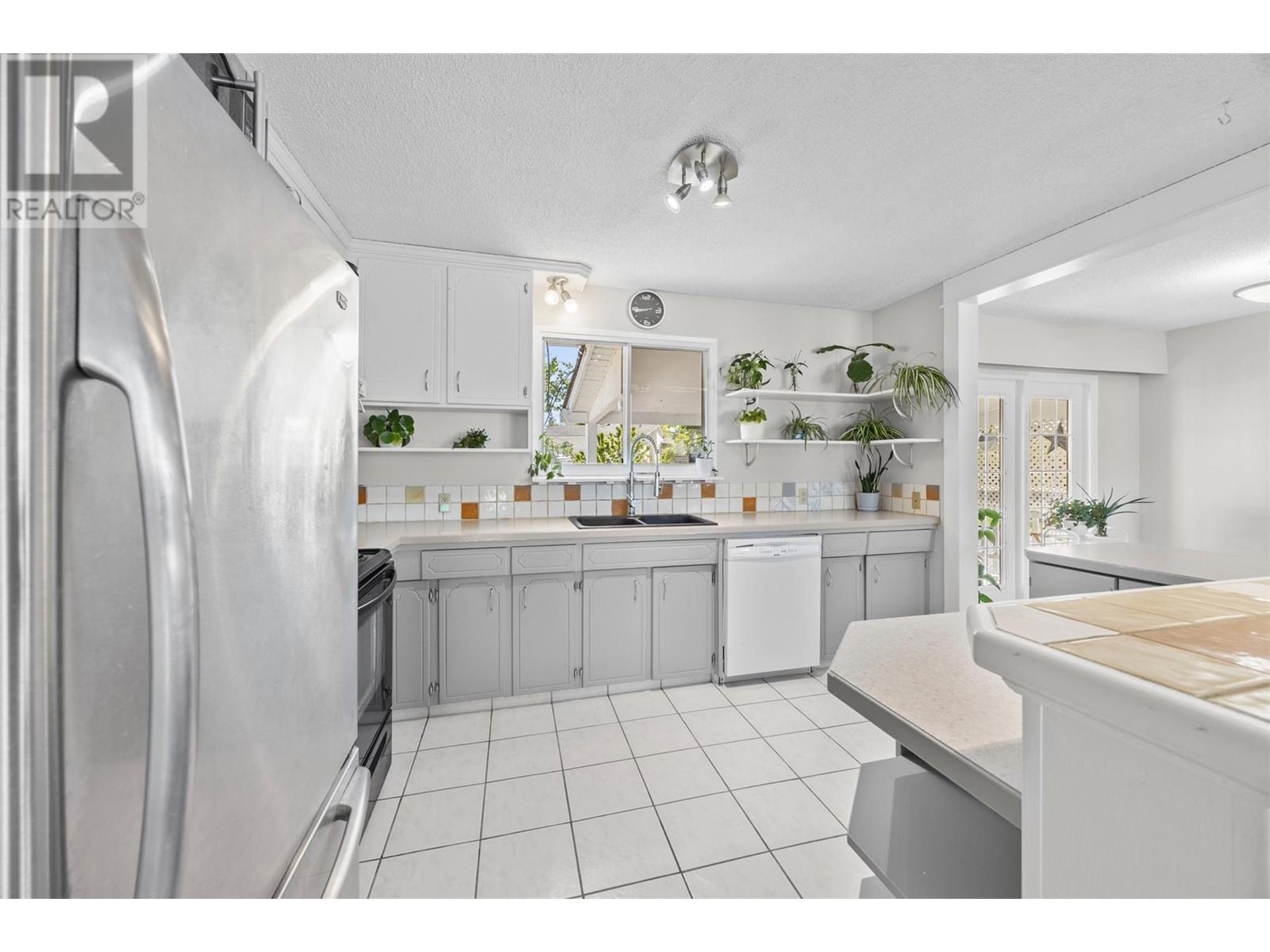 805 Brian Road, Kelowna, British Columbia  V1X 1H5 - Photo 13 - 10346312
