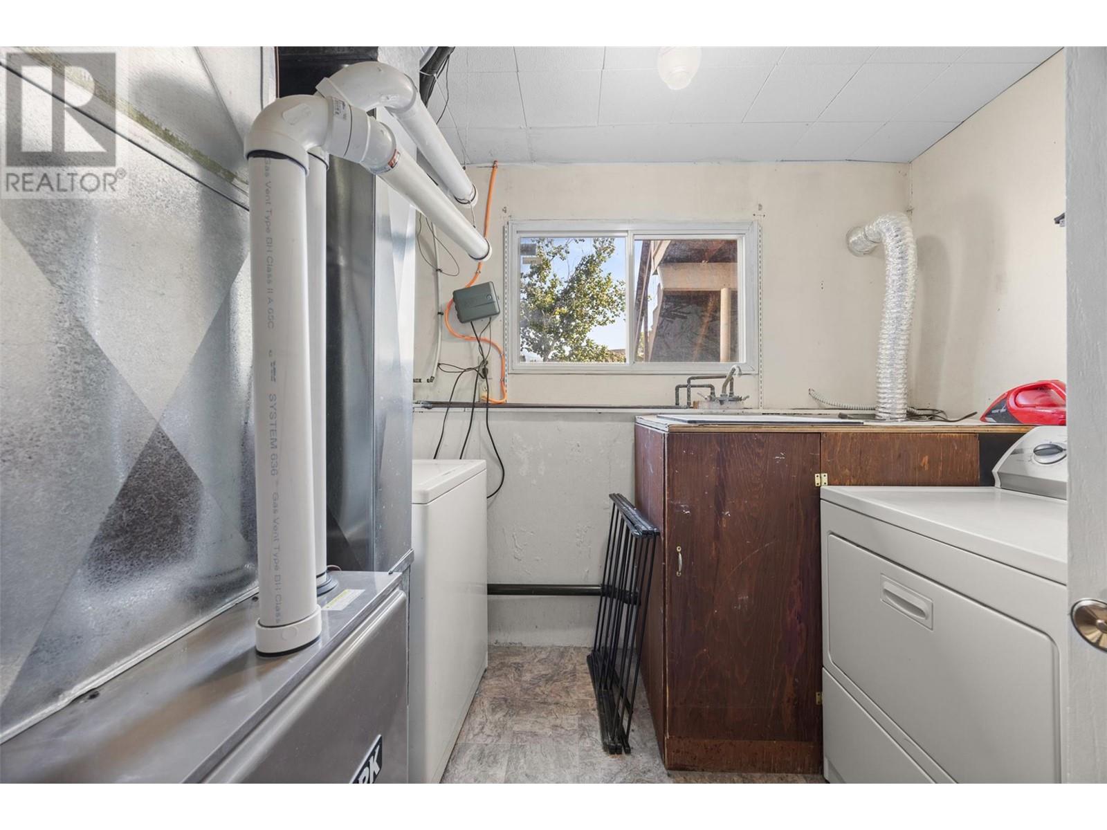 805 Brian Road, Kelowna, British Columbia  V1X 1H5 - Photo 33 - 10346312