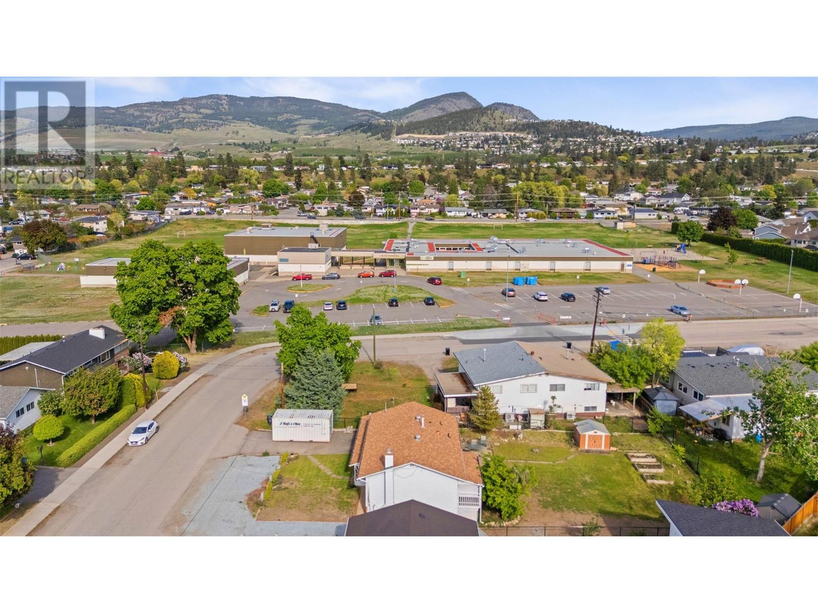 805 Brian Road, Kelowna, British Columbia  V1X 1H5 - Photo 38 - 10346312