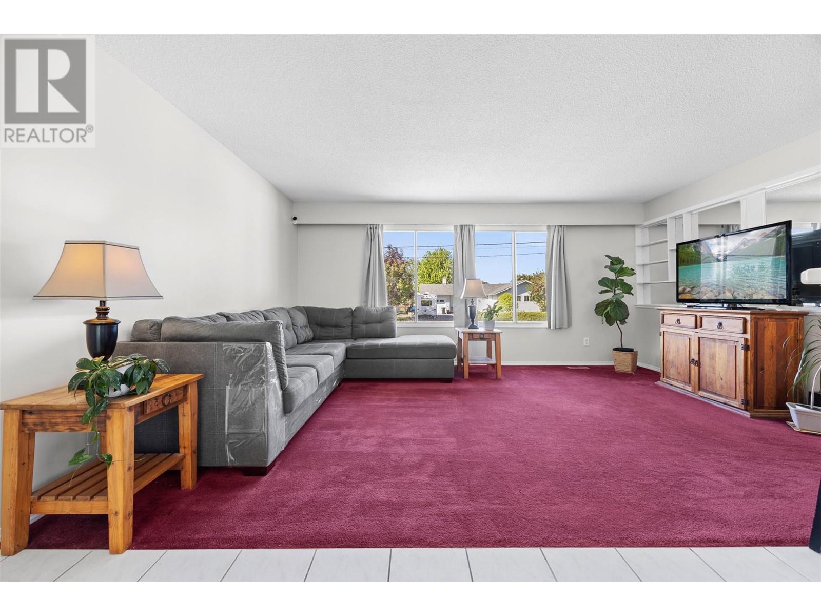 805 Brian Road, Kelowna, British Columbia  V1X 1H5 - Photo 8 - 10346312