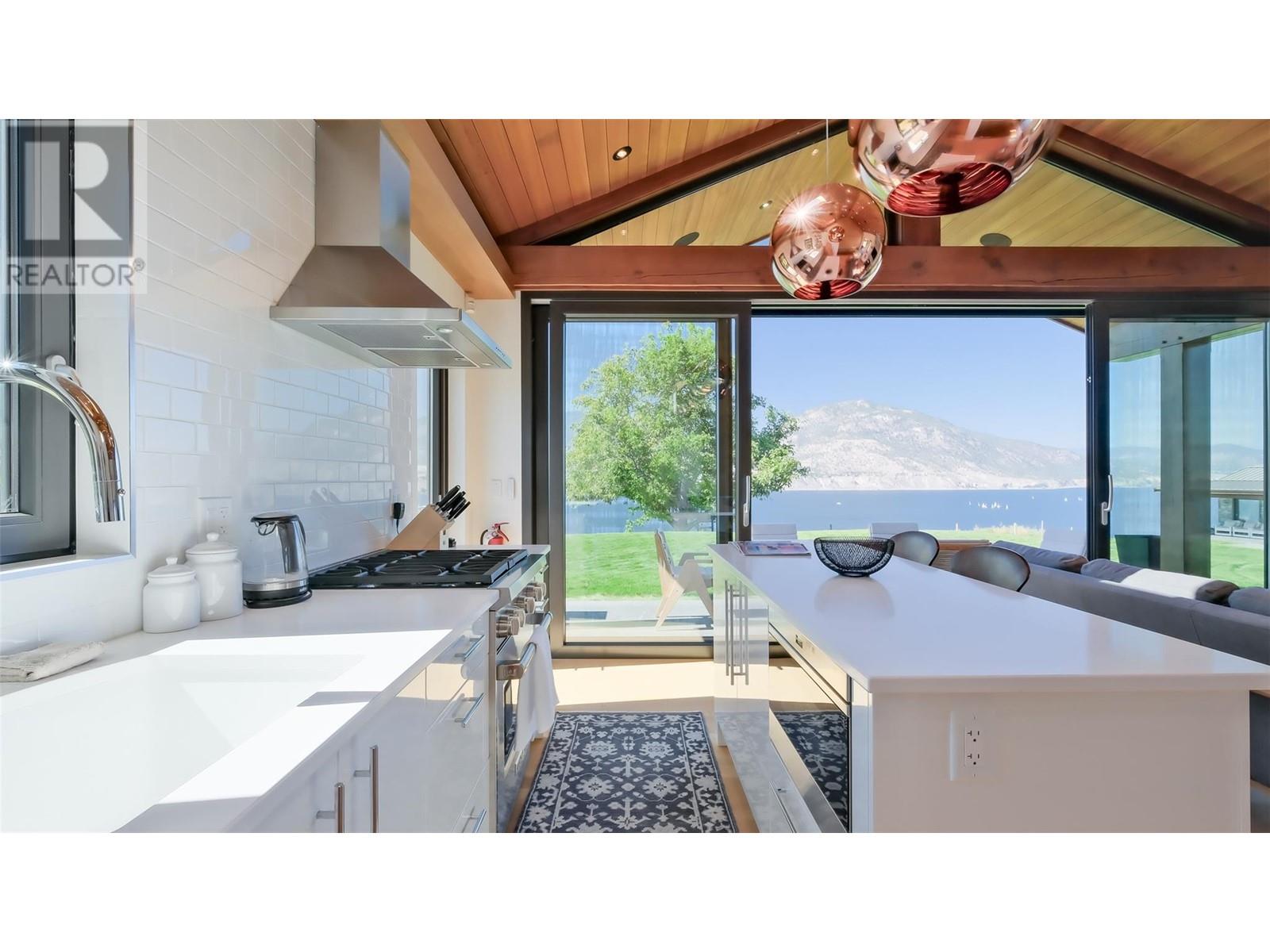 331 Lower Bench Road, Penticton, British Columbia  V2A 8V4 - Photo 3 - 10347008