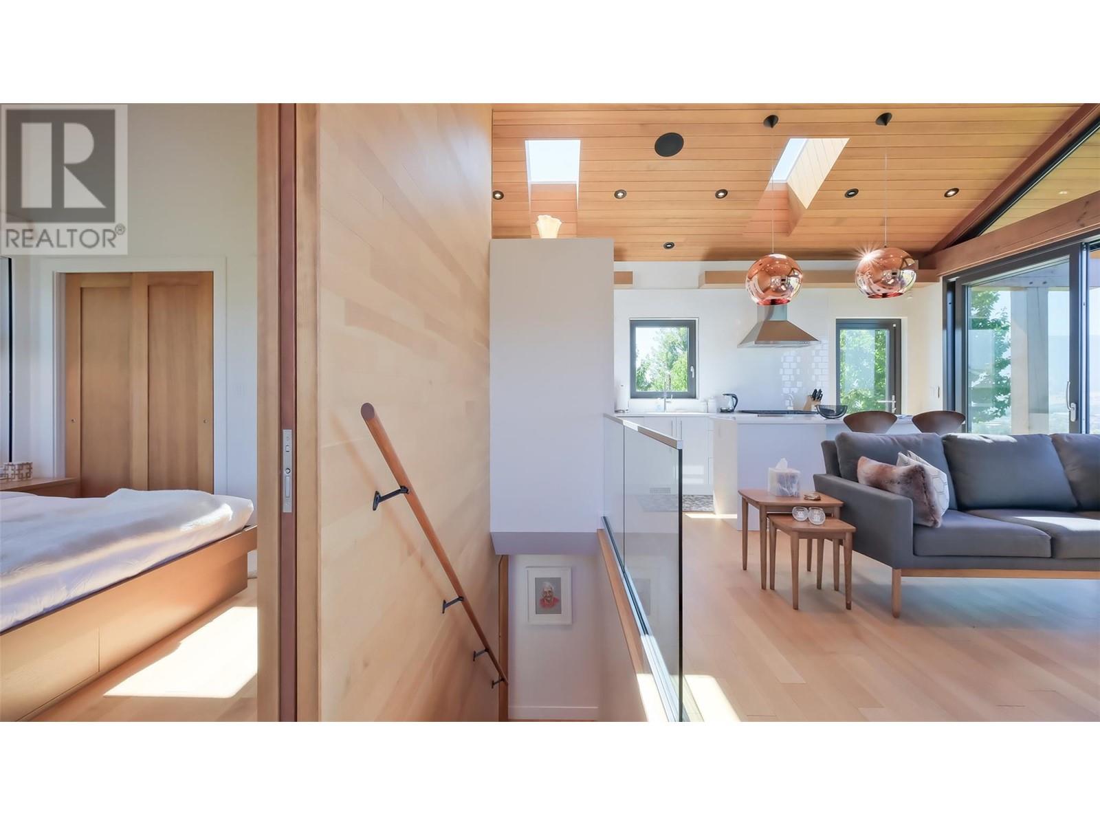 331 Lower Bench Road, Penticton, British Columbia  V2A 8V4 - Photo 6 - 10347008