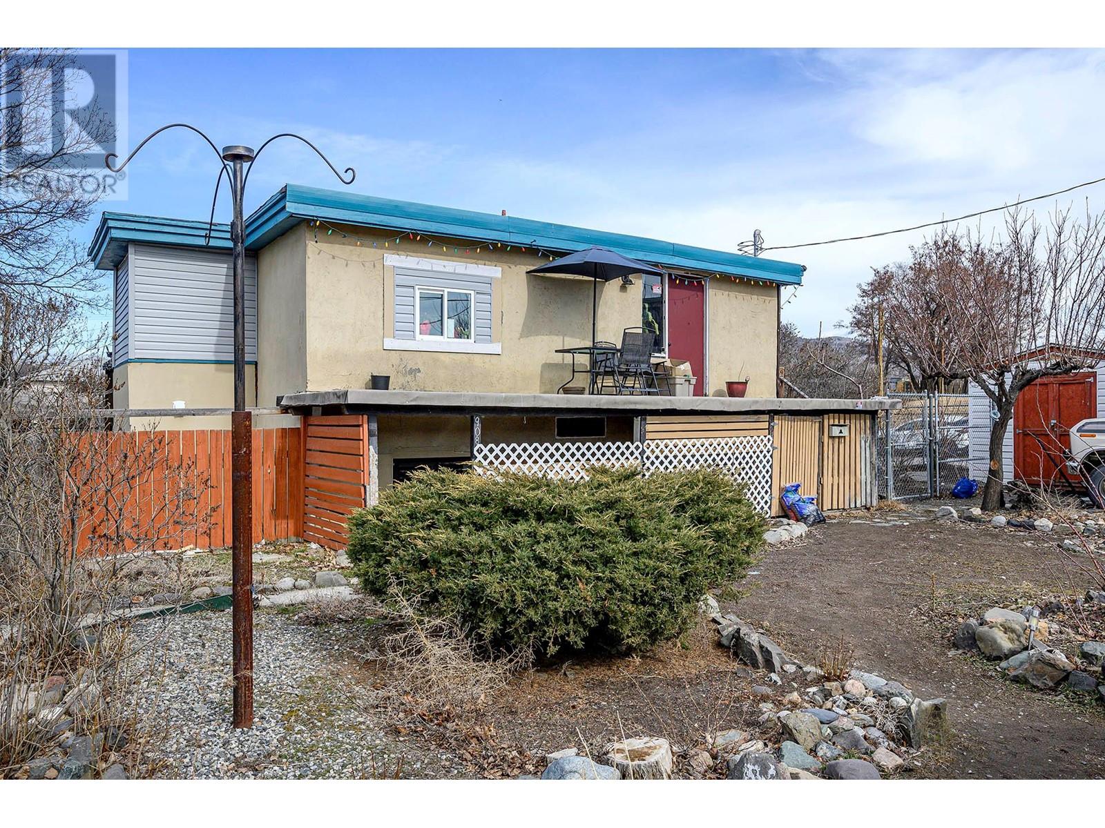 908 Westminster Avenue, Kamloops, British Columbia  V2B 1P1 - Photo 2 - 10346992