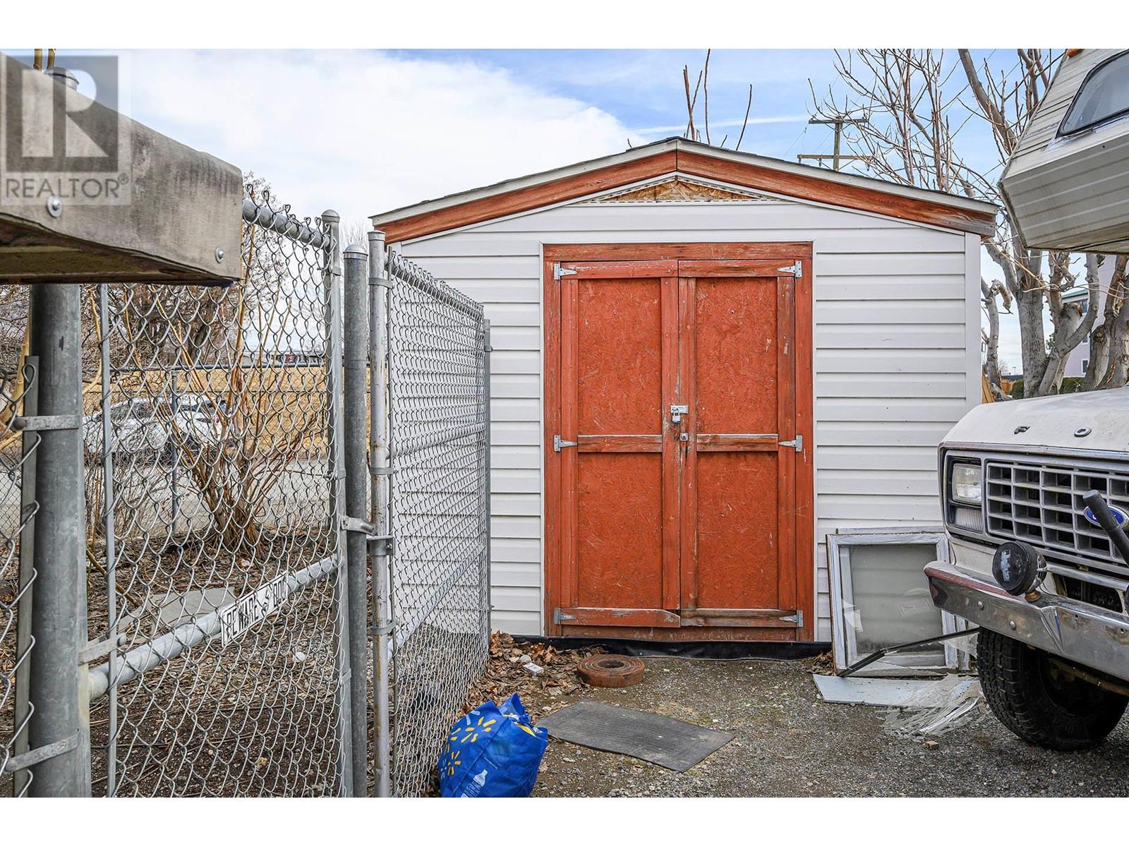 908 Westminster Avenue, Kamloops, British Columbia  V2B 1P1 - Photo 33 - 10346992
