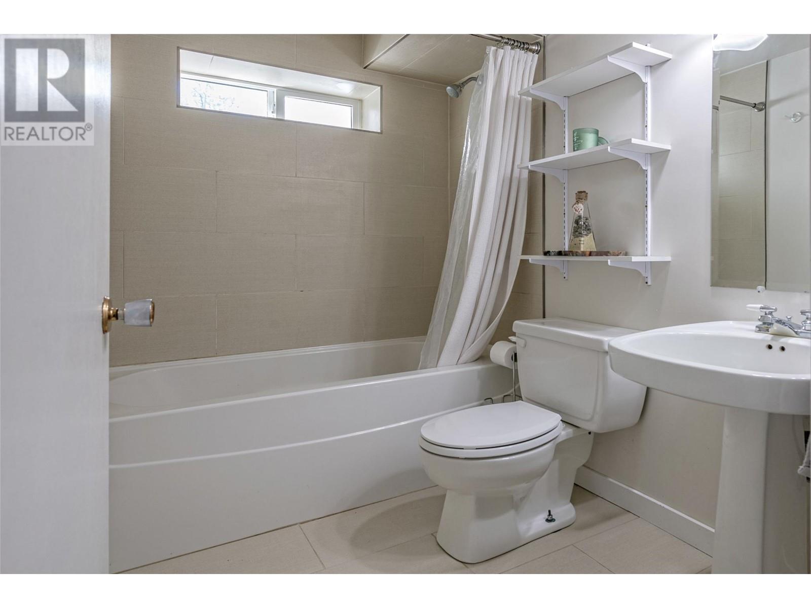 10592 Sherman Drive, Lake Country, British Columbia  V4V 1W2 - Photo 31 - 10346761