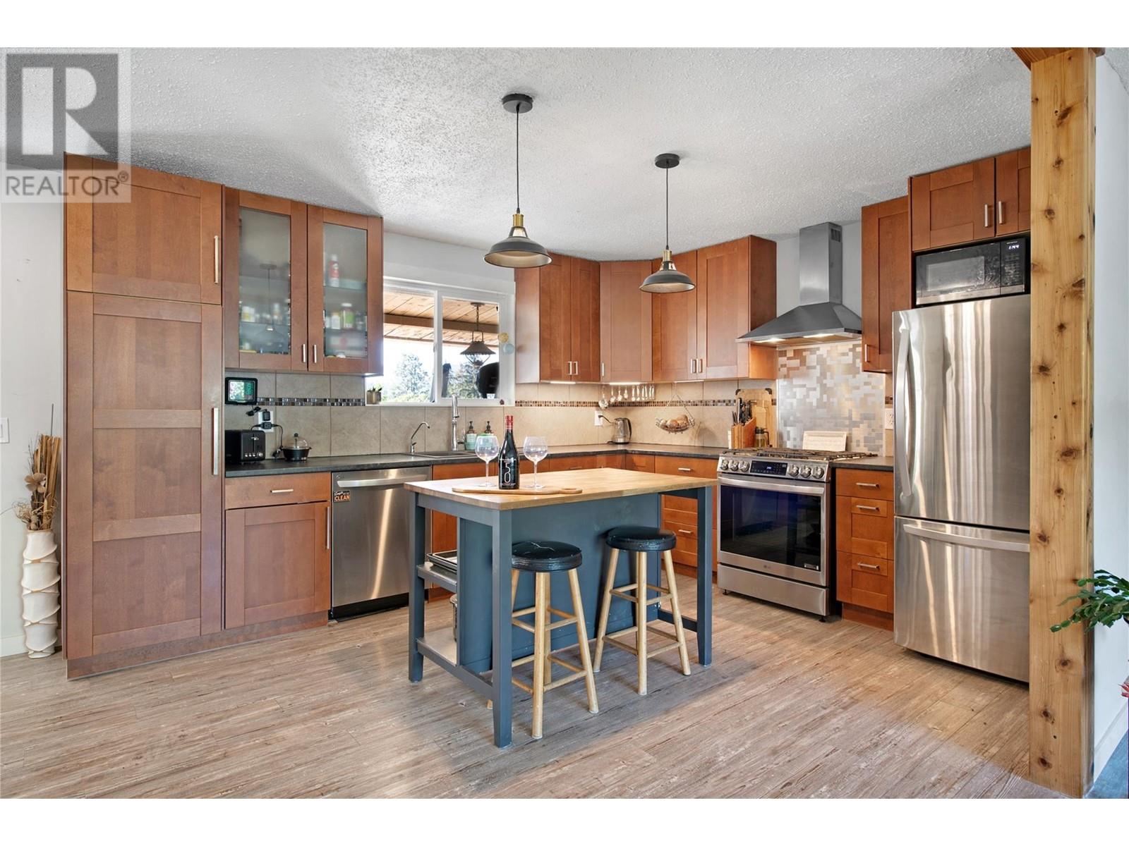 10592 Sherman Drive, Lake Country, British Columbia  V4V 1W2 - Photo 7 - 10346761