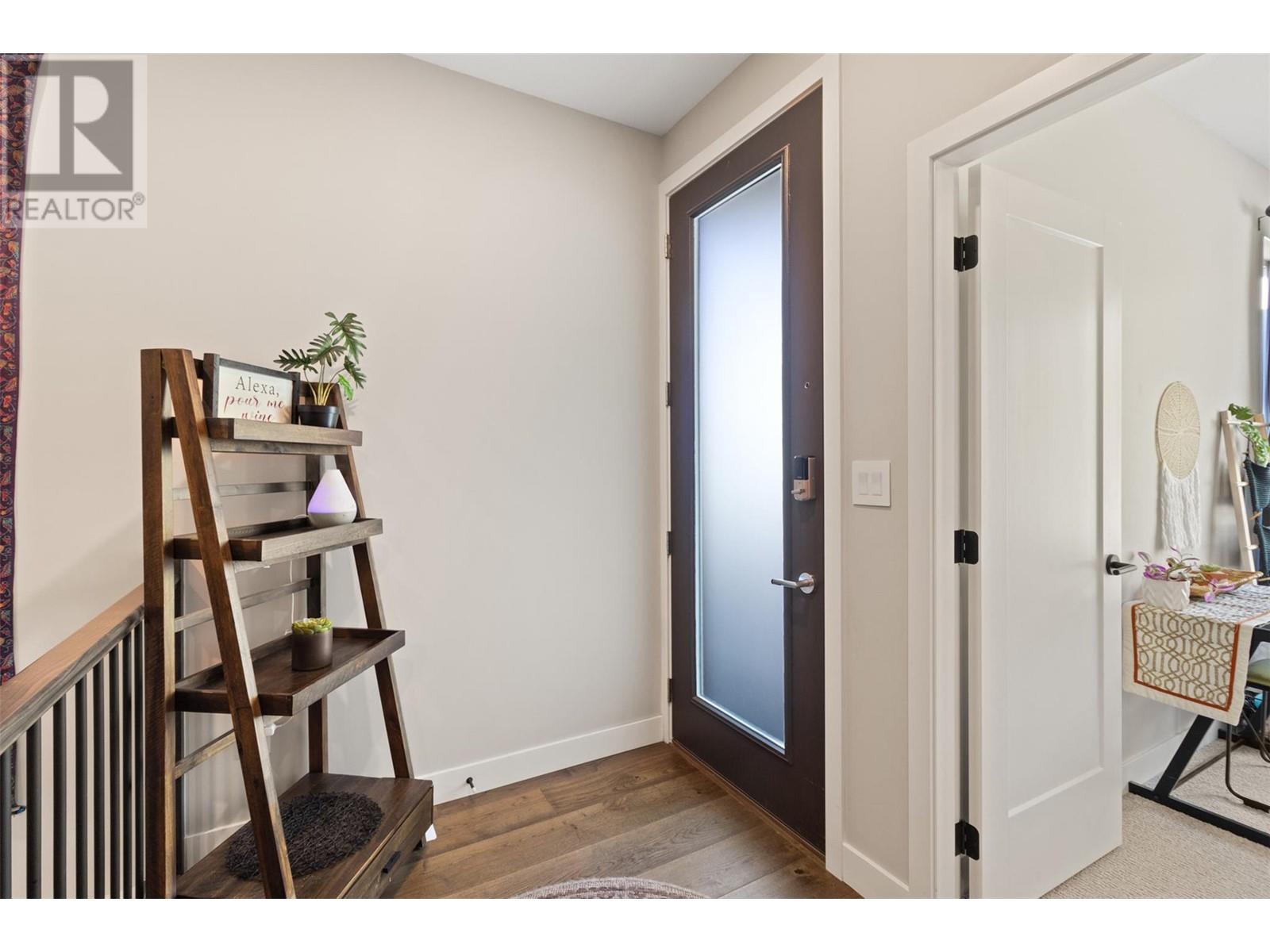 2045 Stagecoach Drive Unit# 106, Kamloops, British Columbia  V2B 0H8 - Photo 4 - 10347025