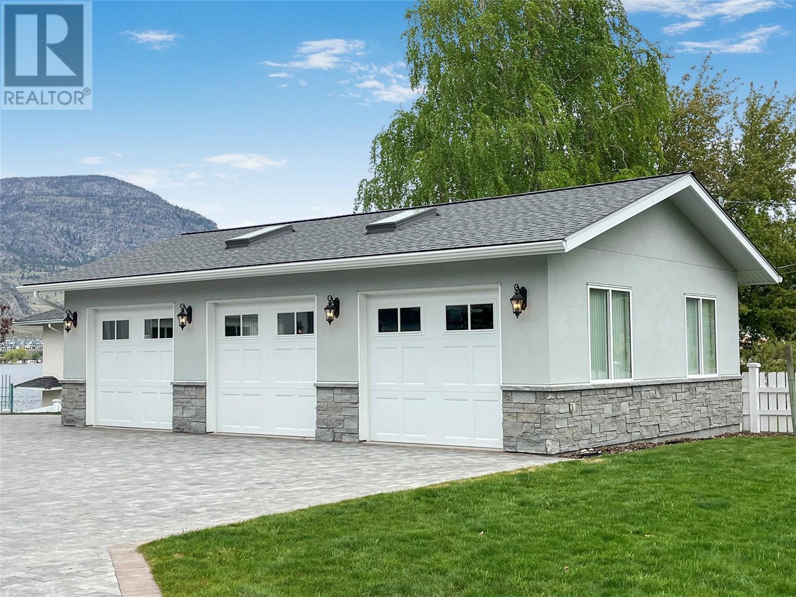18205 87th Street, Osoyoos, British Columbia  V0H 1V0 - Photo 3 - 10347056