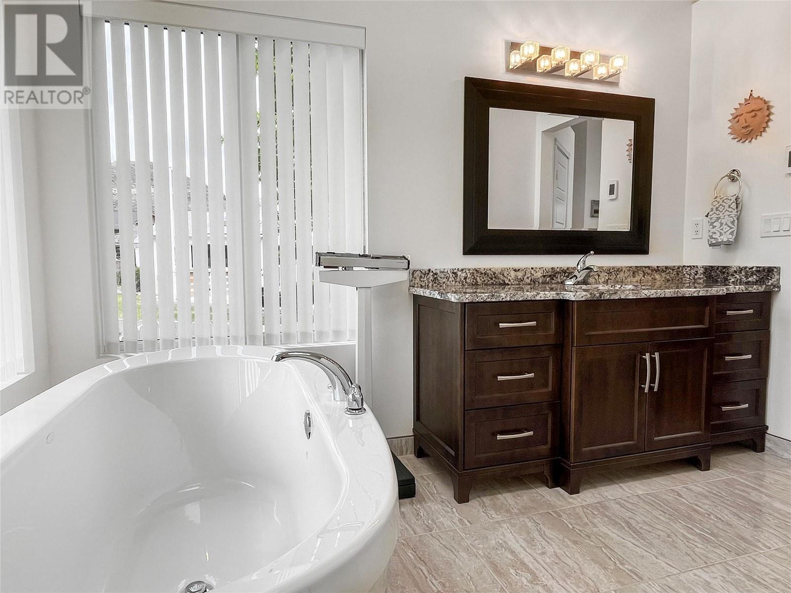 18205 87th Street, Osoyoos, British Columbia  V0H 1V0 - Photo 59 - 10347056