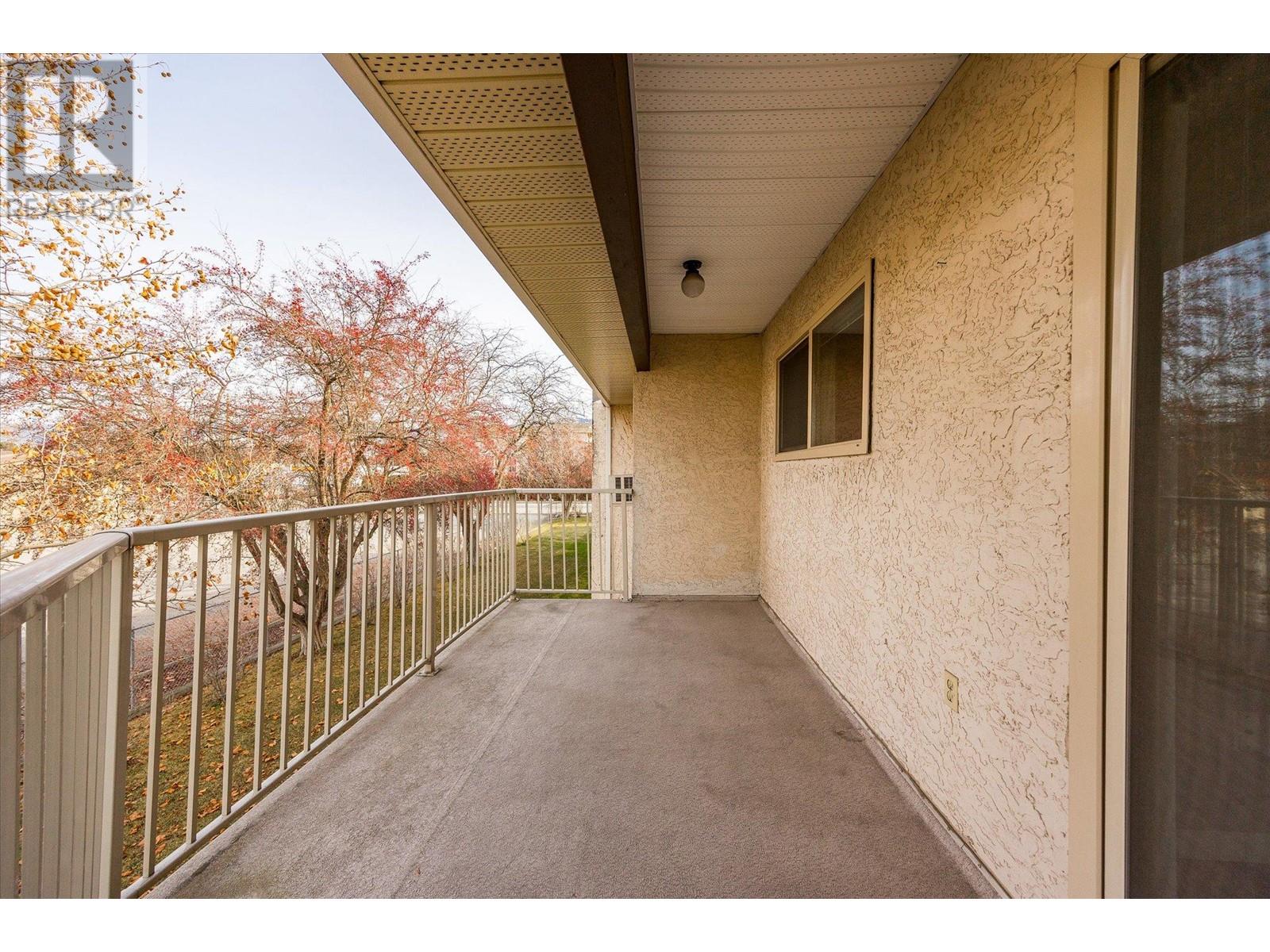 200 Gerstmar Road Unit# 10, Kelowna, British Columbia  V1X 4A7 - Photo 13 - 10347022