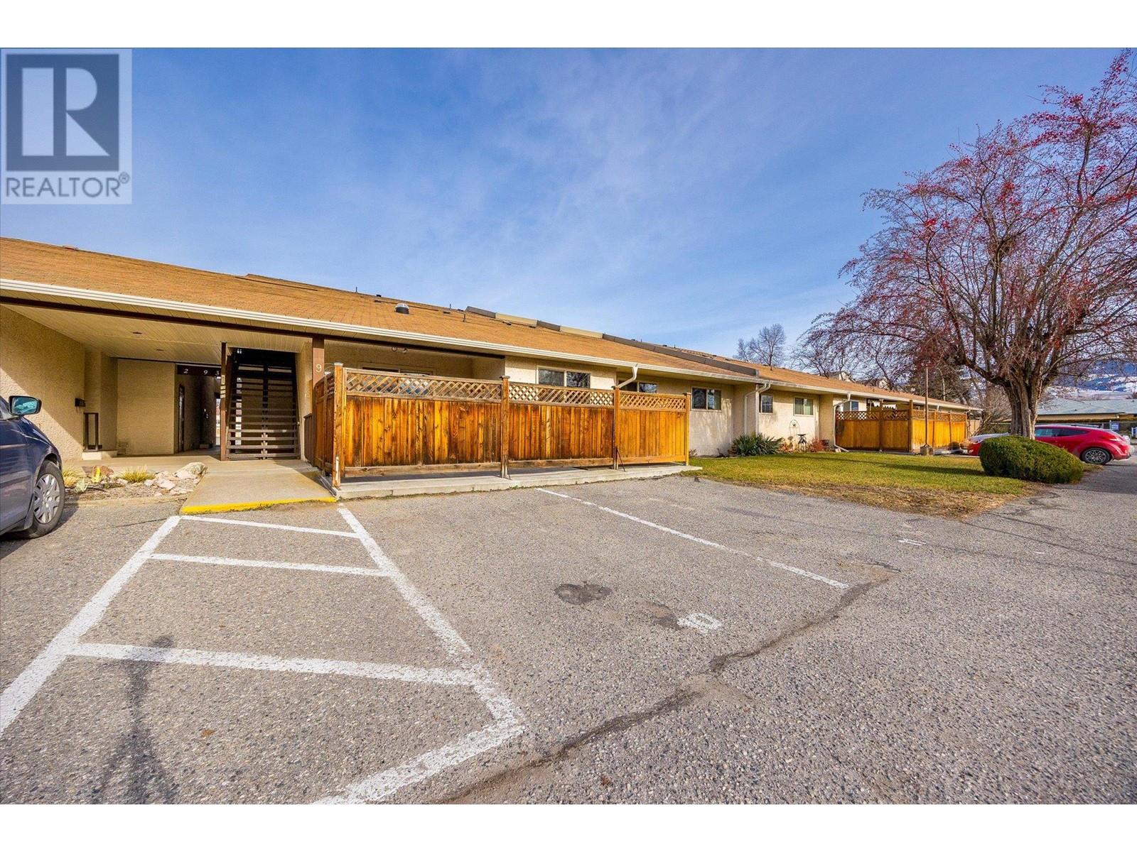 200 Gerstmar Road Unit# 10, Kelowna, British Columbia  V1X 4A7 - Photo 23 - 10347022