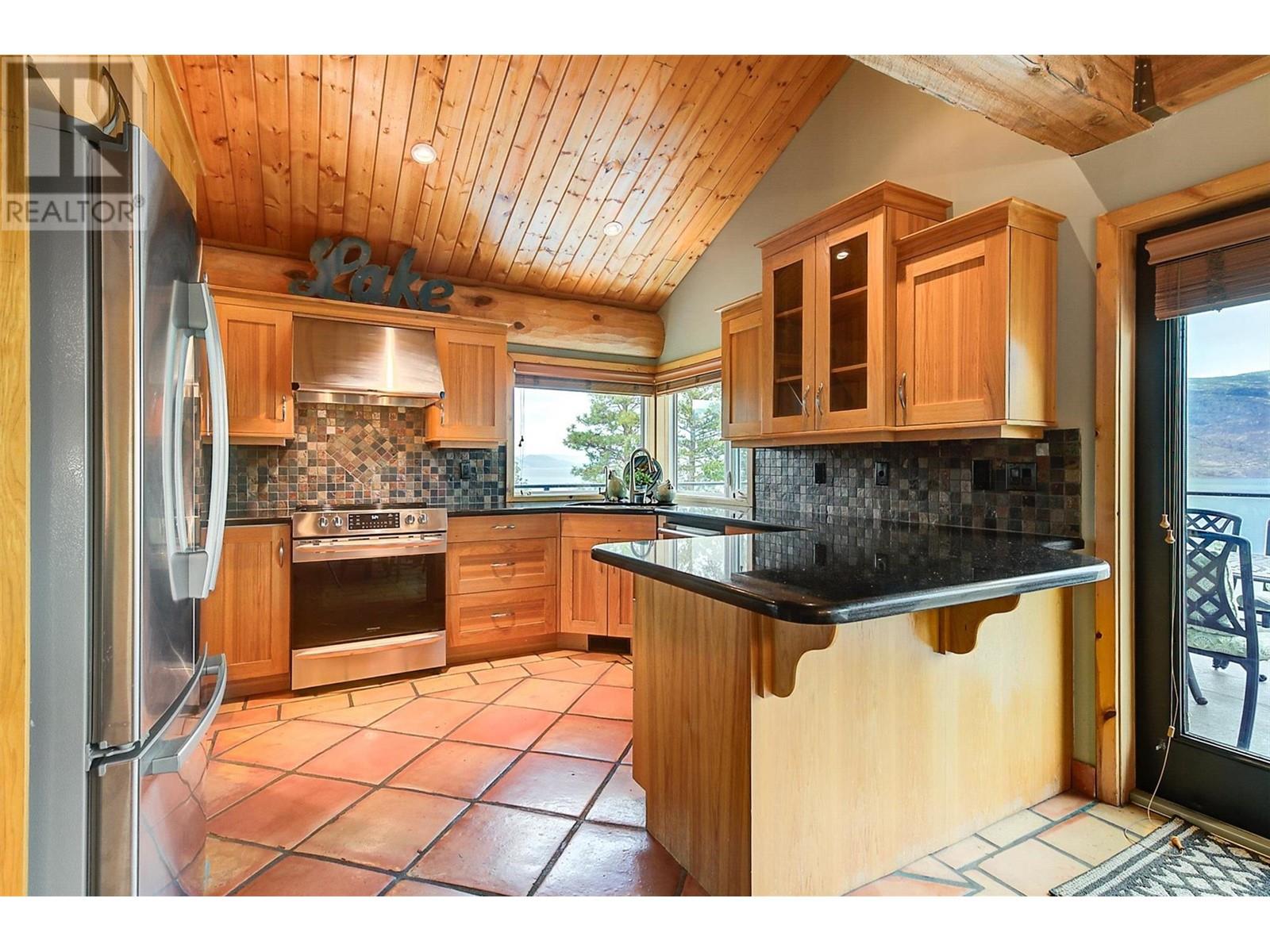 7172 Brent Road, Peachland, British Columbia  V0H 1X9 - Photo 14 - 10346903