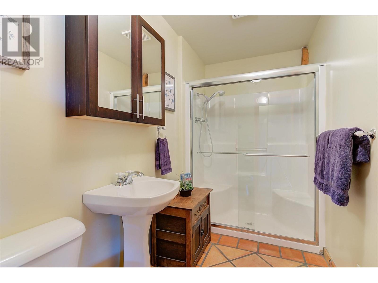7172 Brent Road, Peachland, British Columbia  V0H 1X9 - Photo 23 - 10346903