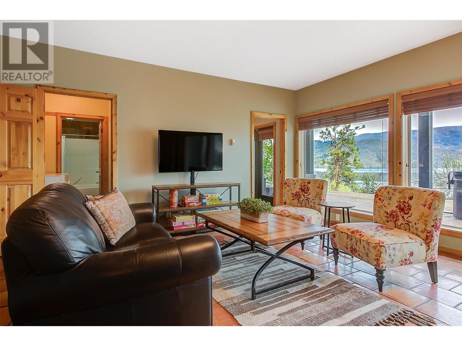7172 Brent Road, Peachland, British Columbia  V0H 1X9 - Photo 37 - 10346903