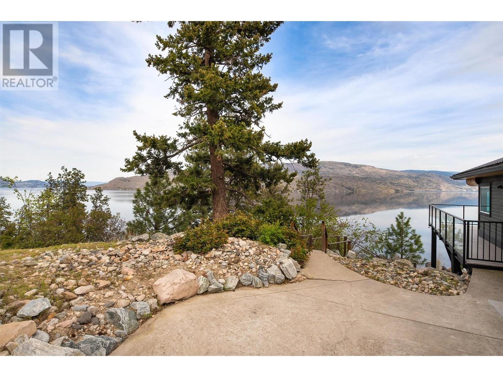 7172 Brent Road, Peachland, British Columbia  V0H 1X9 - Photo 8 - 10346903