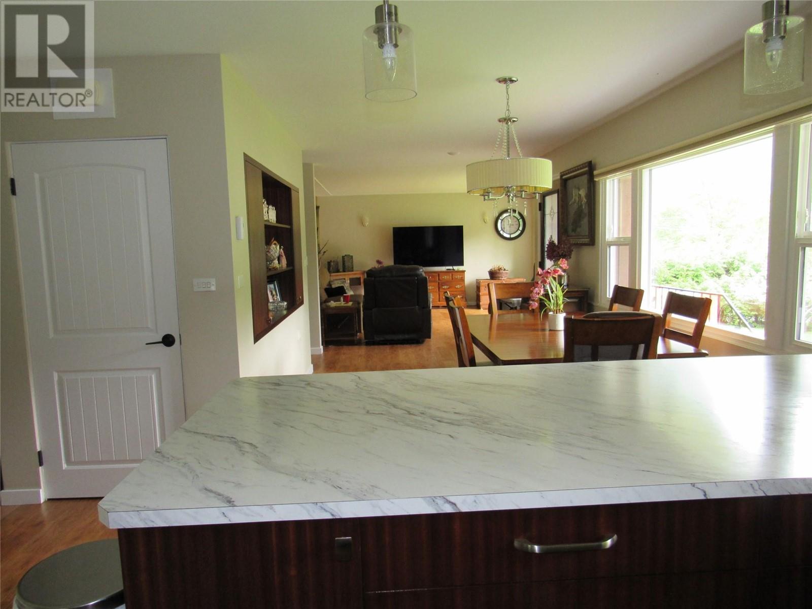 1389 Lookout Road, Castlegar, British Columbia  V1N 4M9 - Photo 11 - 10346880