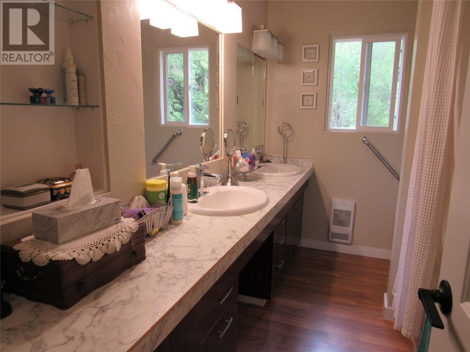 1389 Lookout Road, Castlegar, British Columbia  V1N 4M9 - Photo 16 - 10346880