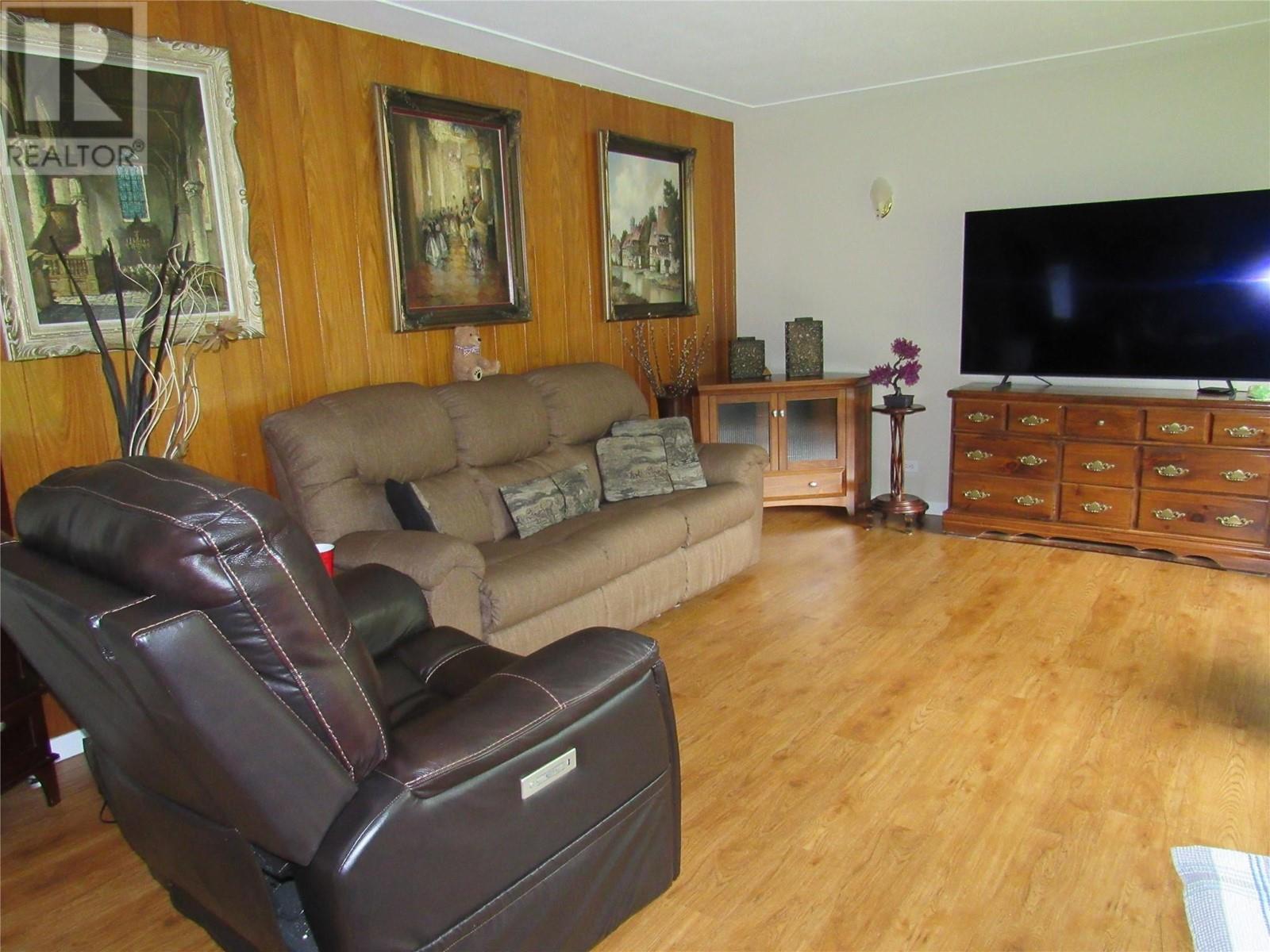 1389 Lookout Road, Castlegar, British Columbia  V1N 4M9 - Photo 3 - 10346880