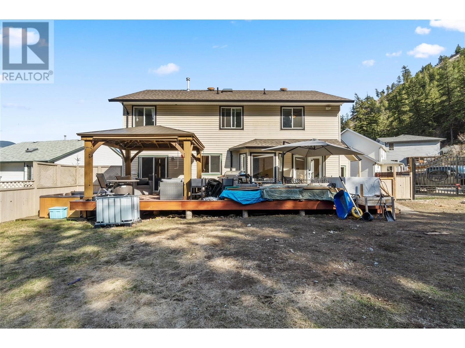 4942 Woodland Court, Kamloops, British Columbia  V2C 6V5 - Photo 2 - 10346999