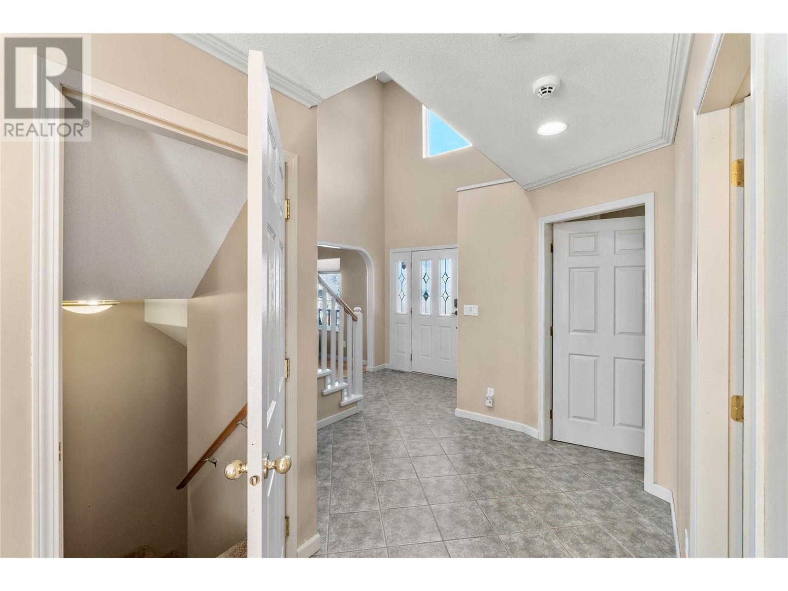 4942 Woodland Court, Kamloops, British Columbia  V2C 6V5 - Photo 24 - 10346999