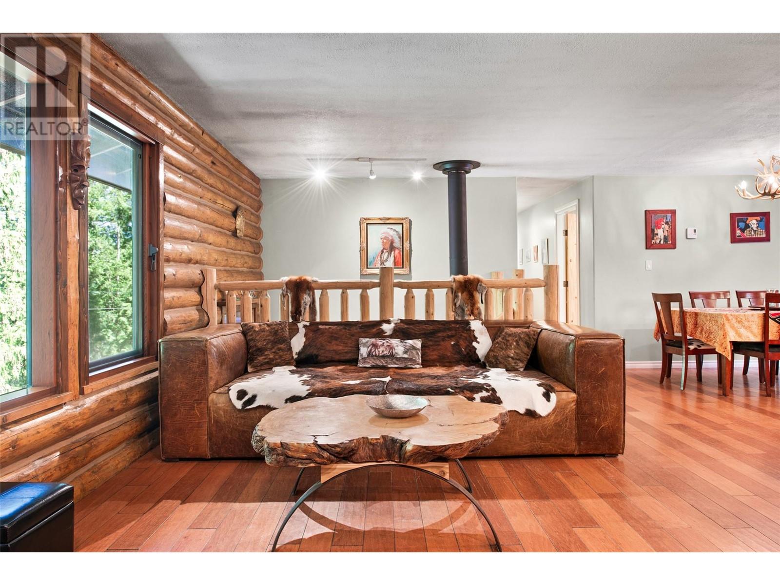 1860 Highway 6, Lumby, British Columbia  V0E 2G1 - Photo 4 - 10346430