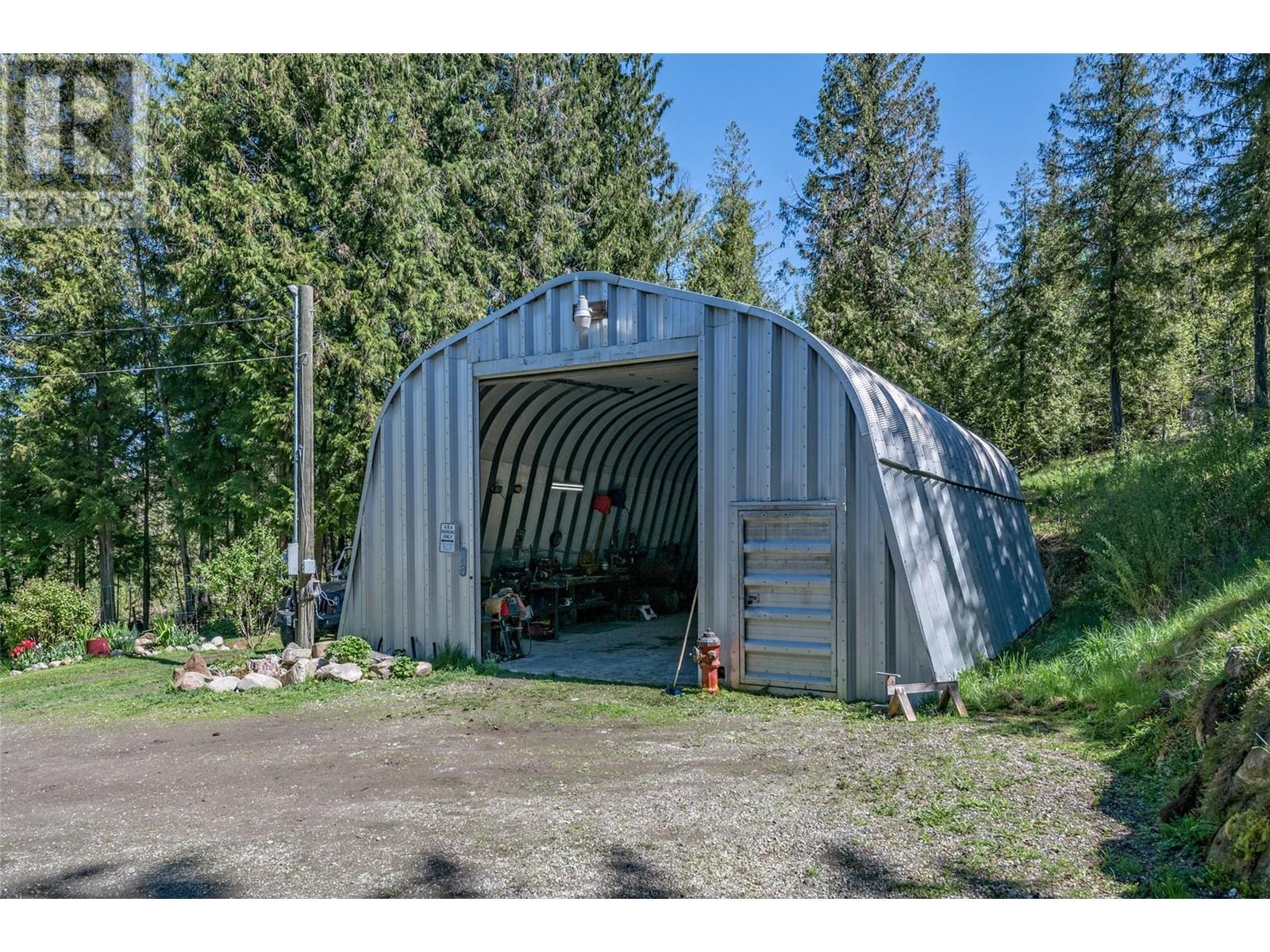 1860 Highway 6, Lumby, British Columbia  V0E 2G1 - Photo 42 - 10346430