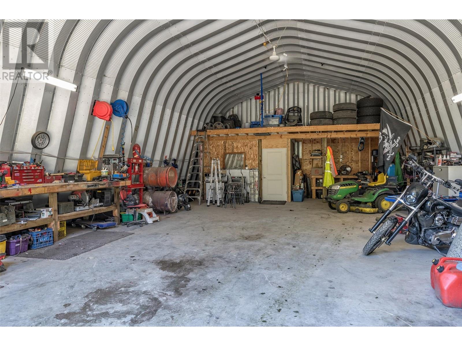1860 Highway 6, Lumby, British Columbia  V0E 2G1 - Photo 43 - 10346430