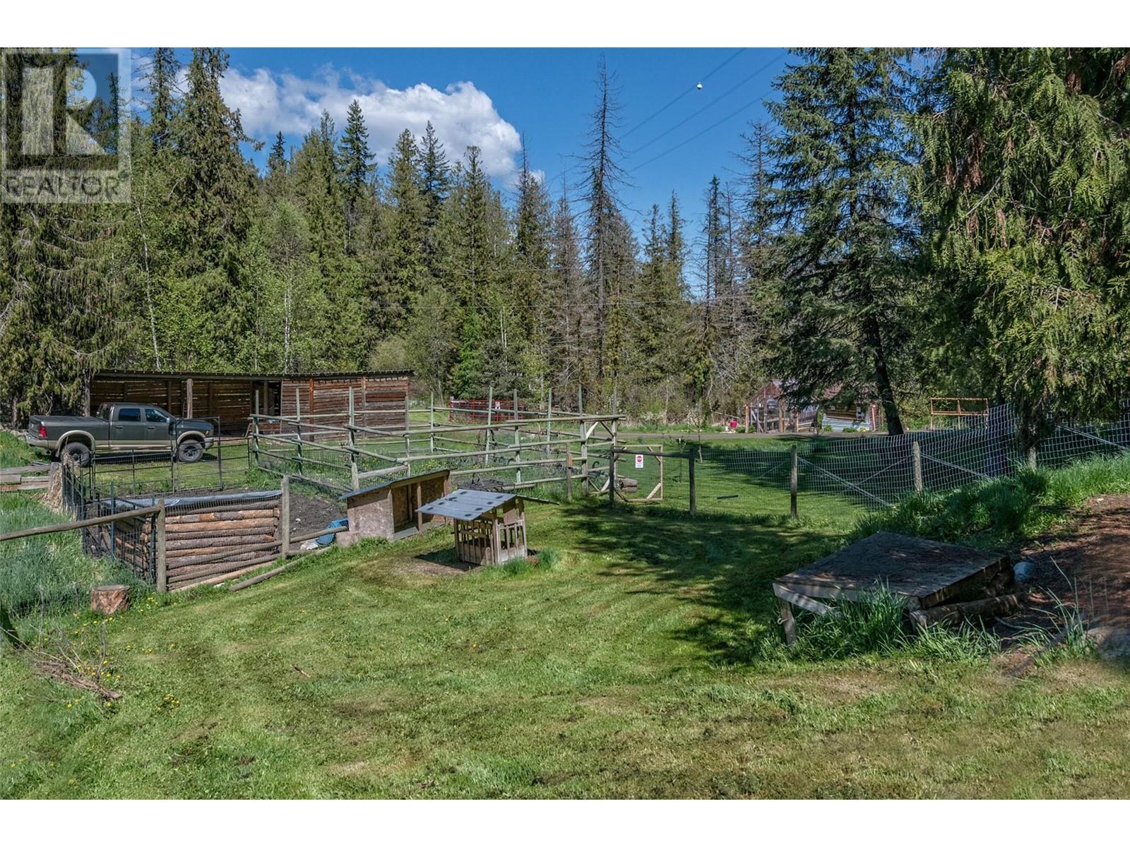 1860 Highway 6, Lumby, British Columbia  V0E 2G1 - Photo 46 - 10346430