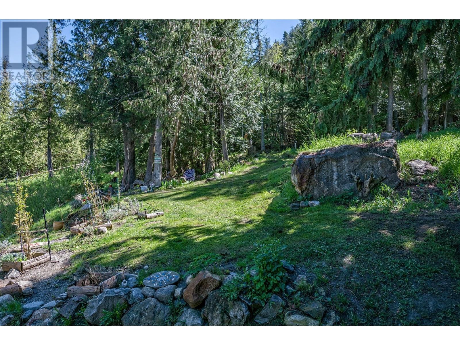 1860 Highway 6, Lumby, British Columbia  V0E 2G1 - Photo 47 - 10346430