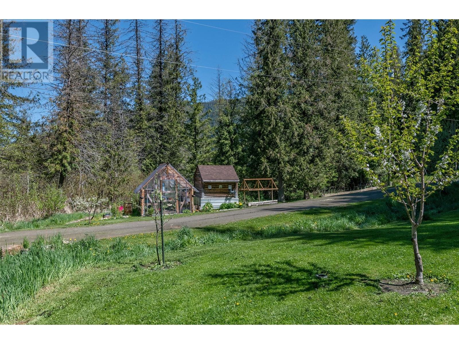1860 Highway 6, Lumby, British Columbia  V0E 2G1 - Photo 52 - 10346430