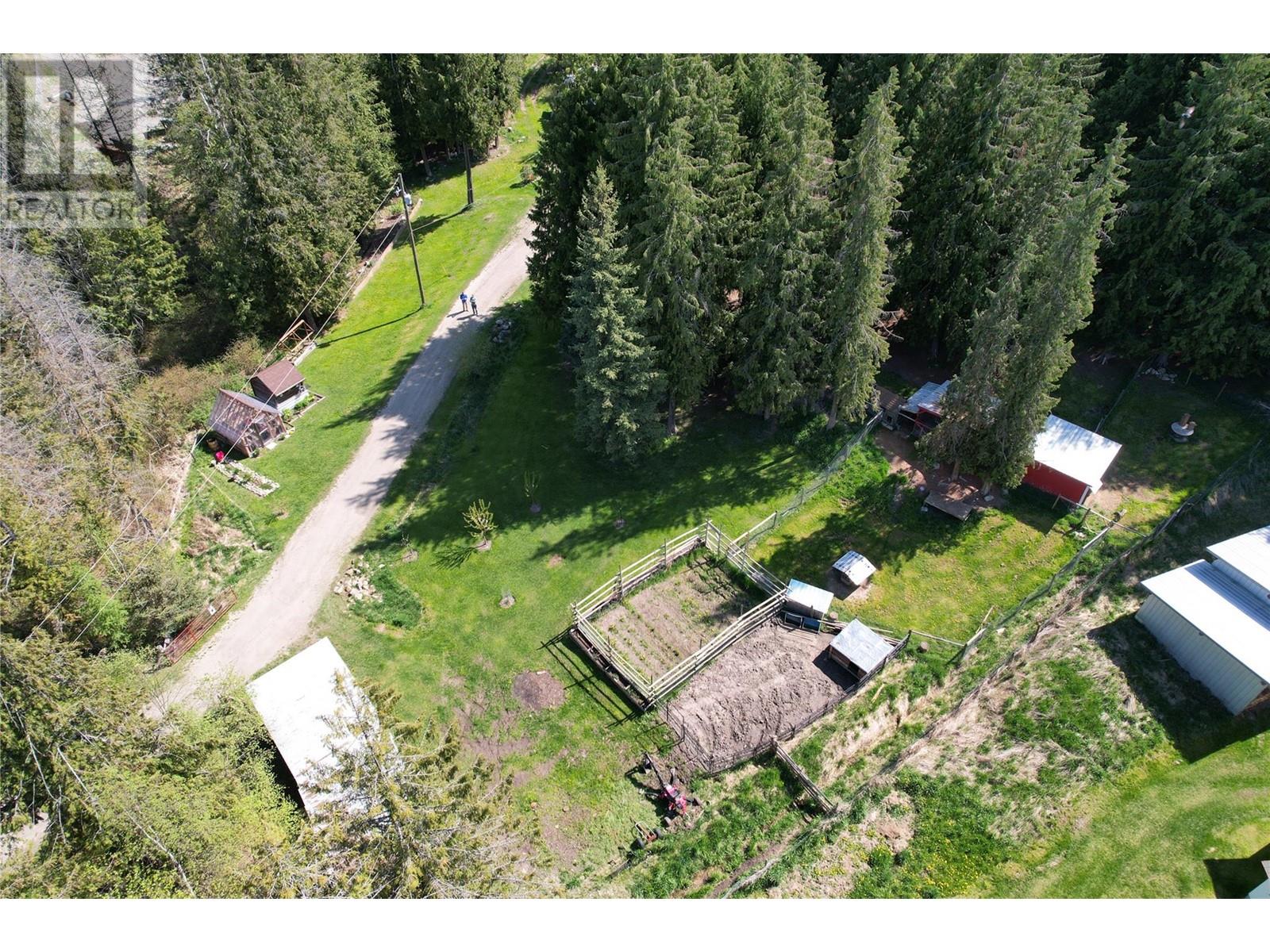 1860 Highway 6, Lumby, British Columbia  V0E 2G1 - Photo 59 - 10346430
