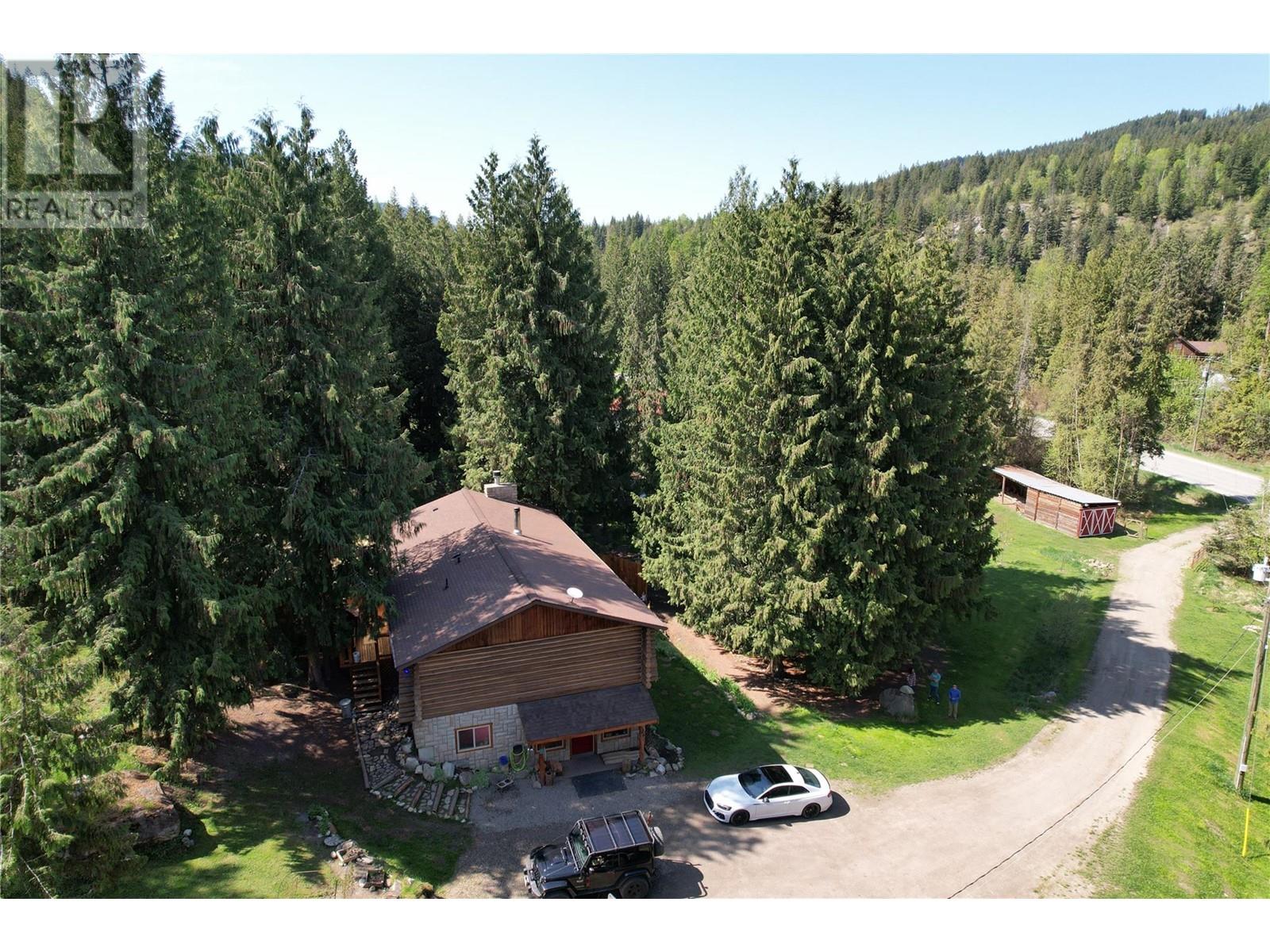 1860 Highway 6, Lumby, British Columbia  V0E 2G1 - Photo 69 - 10346430