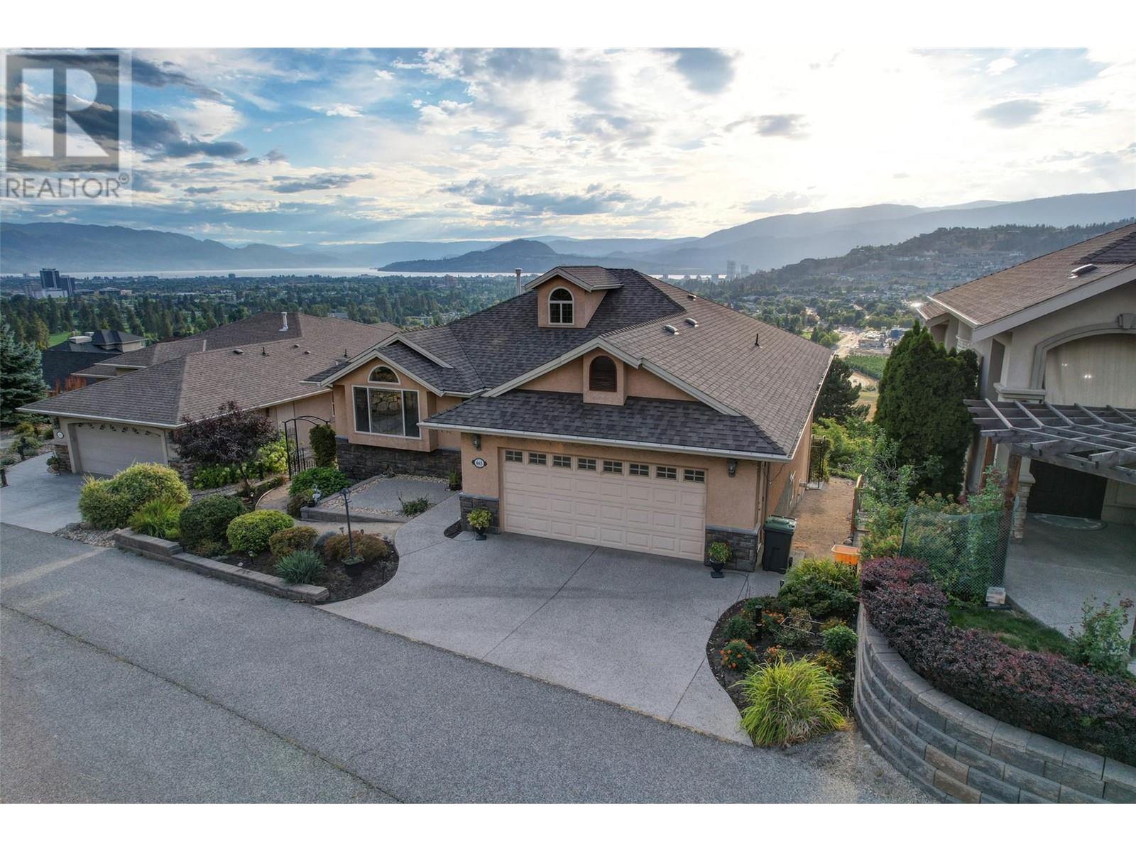 665 Denali Drive, Kelowna, British Columbia  V1V 2P5 - Photo 2 - 10346158