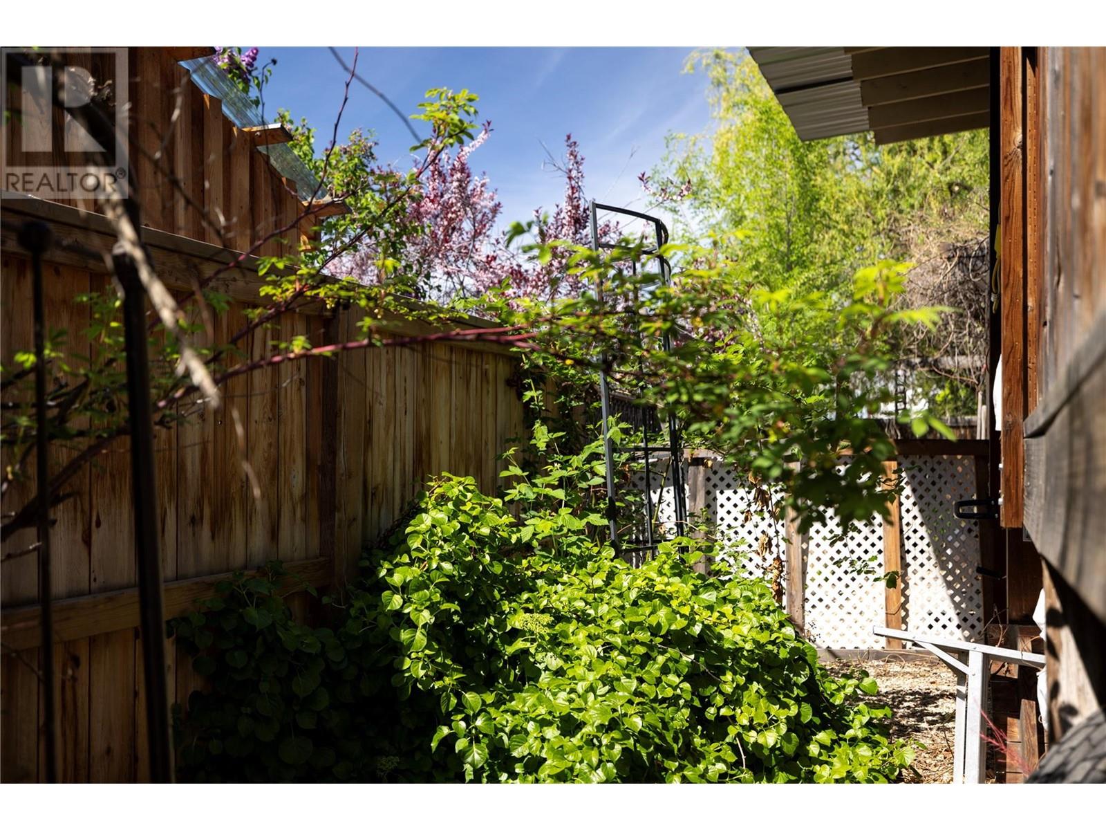 4306 21 Street, Vernon, British Columbia  V1T 4G7 - Photo 9 - 10347074