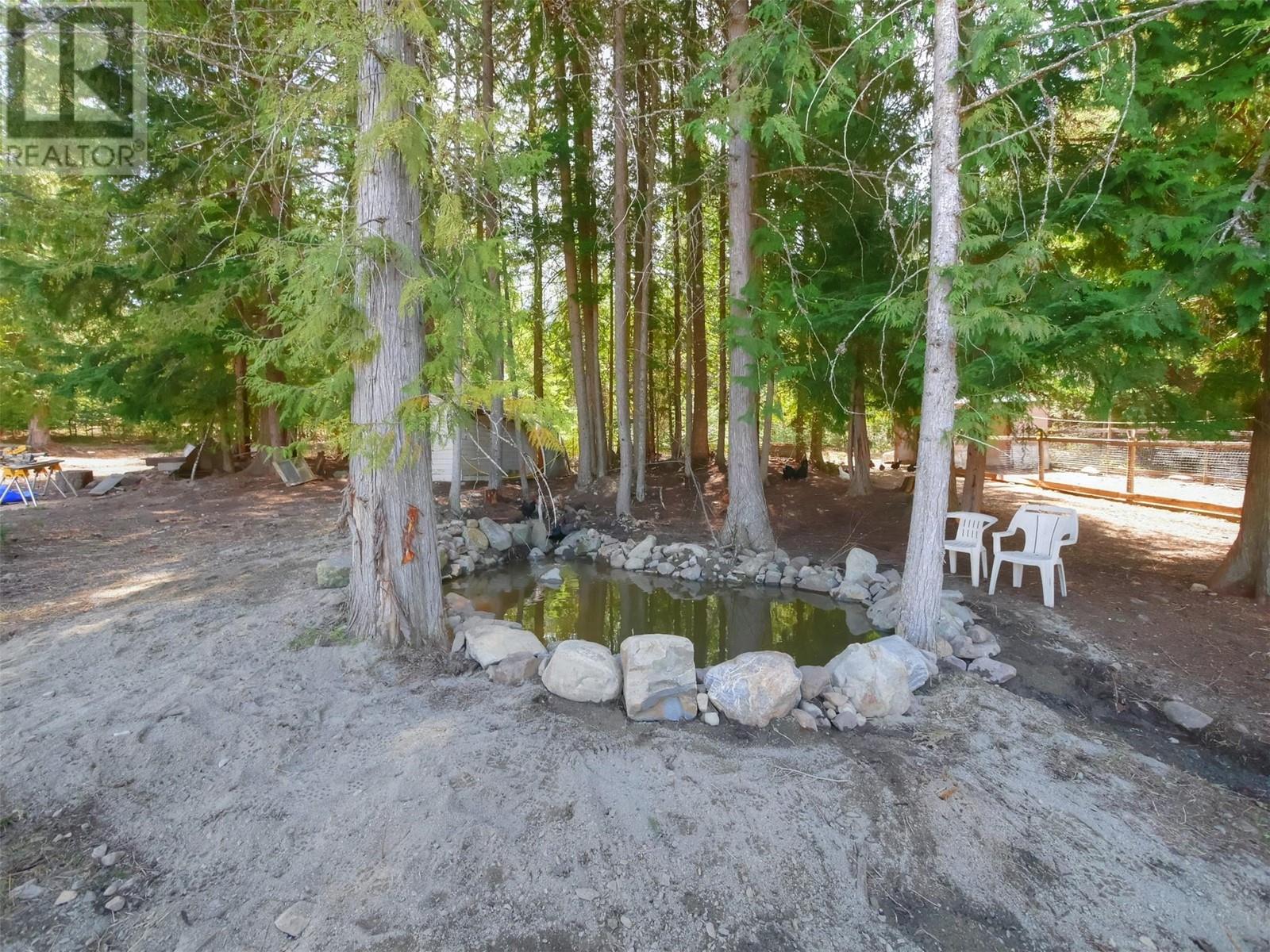 5603 Kitchener Road, Kitchener, British Columbia  V0B 1G0 - Photo 12 - 10347019