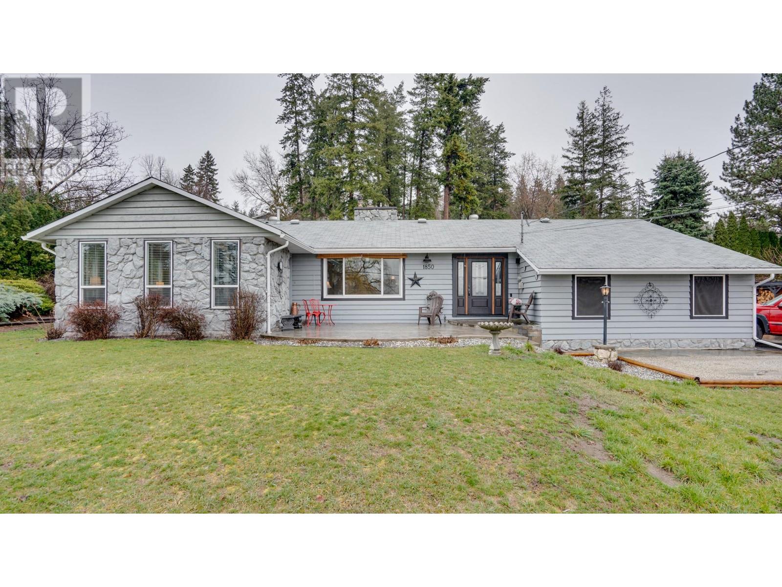 1850 Lakeshore Road, Salmon Arm, British Columbia  V1E 3X7 - Photo 1 - 10346928