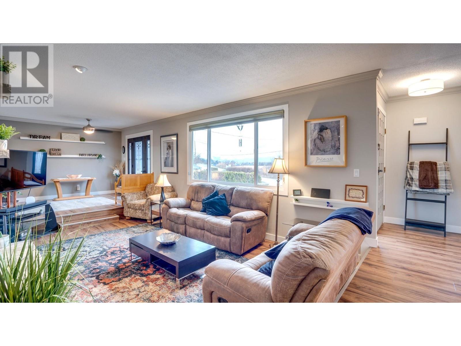 1850 Lakeshore Road, Salmon Arm, British Columbia  V1E 3X7 - Photo 12 - 10346928