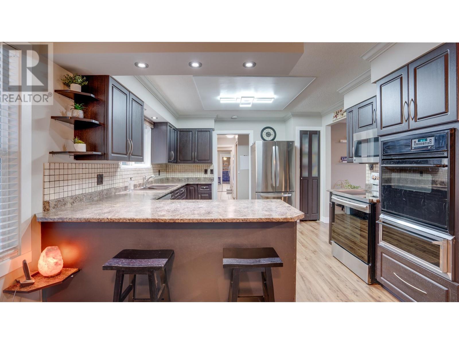 1850 Lakeshore Road, Salmon Arm, British Columbia  V1E 3X7 - Photo 16 - 10346928